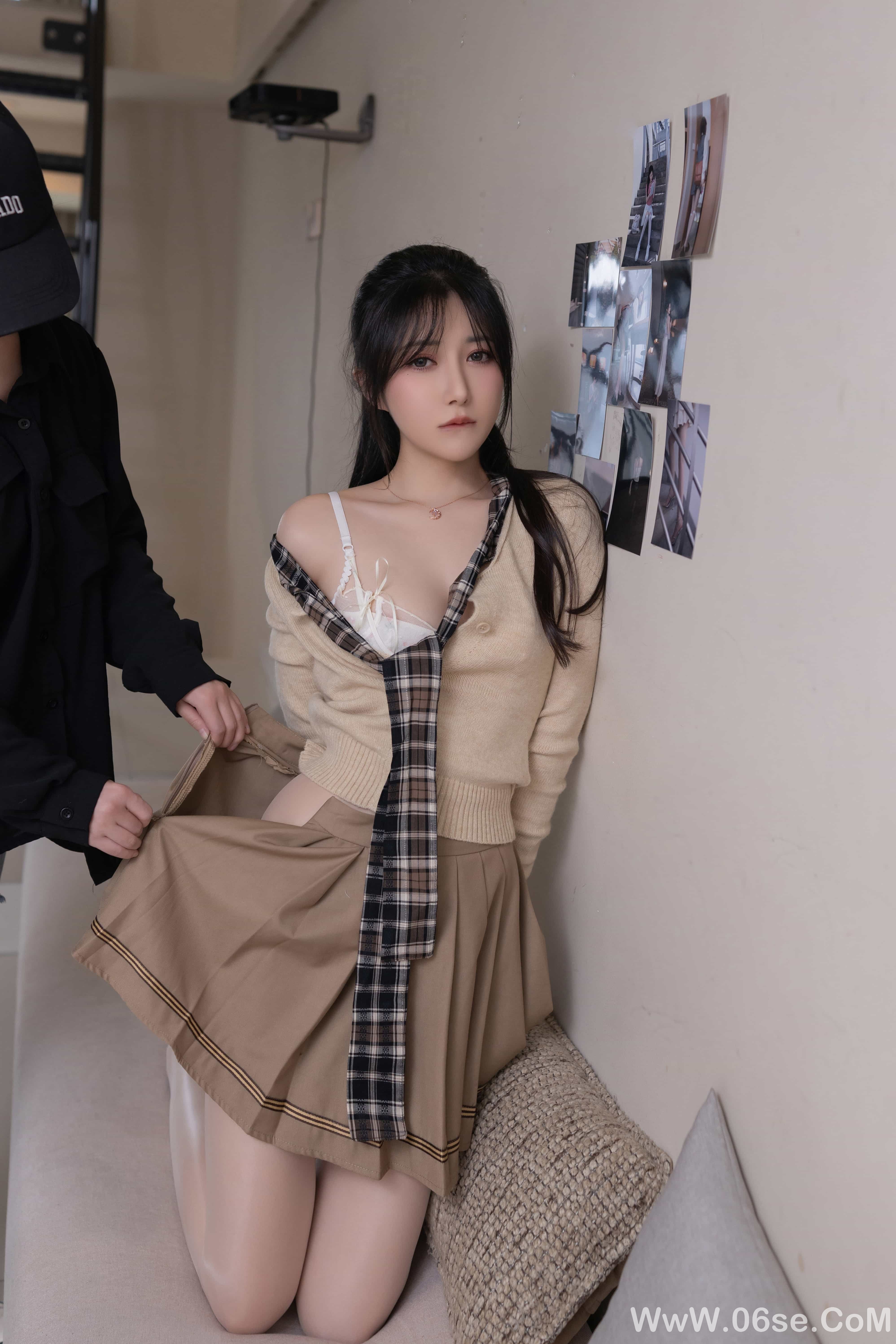图片[34]-秀人名模鱼子酱Fish《跟踪狂》写真[120P]-六色网