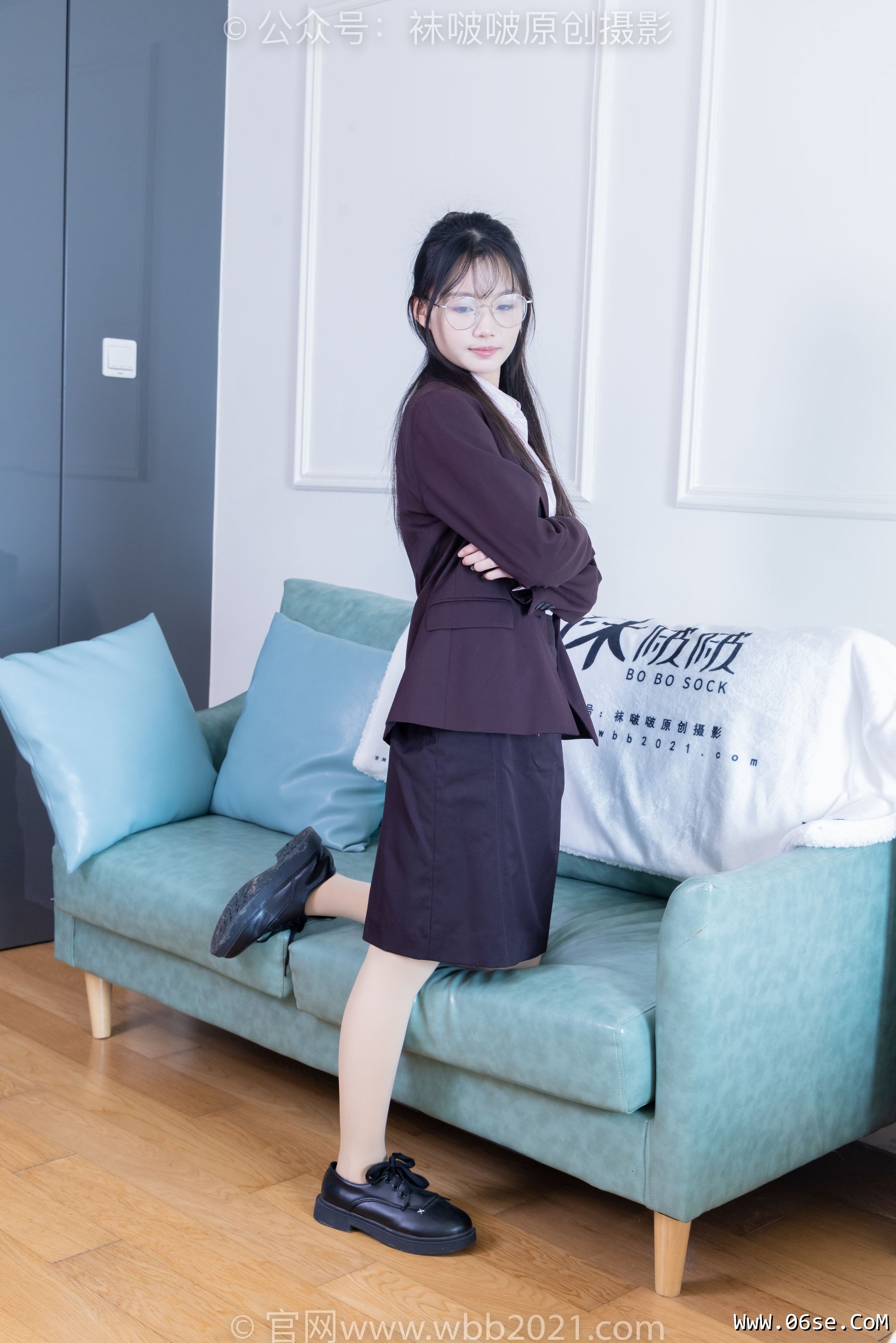 图片[113]-BoBoSocks袜啵啵 No.362 甜甜圈 -两双皮鞋、厚肉丝、厚黑丝、ol制服[230P]-六色网