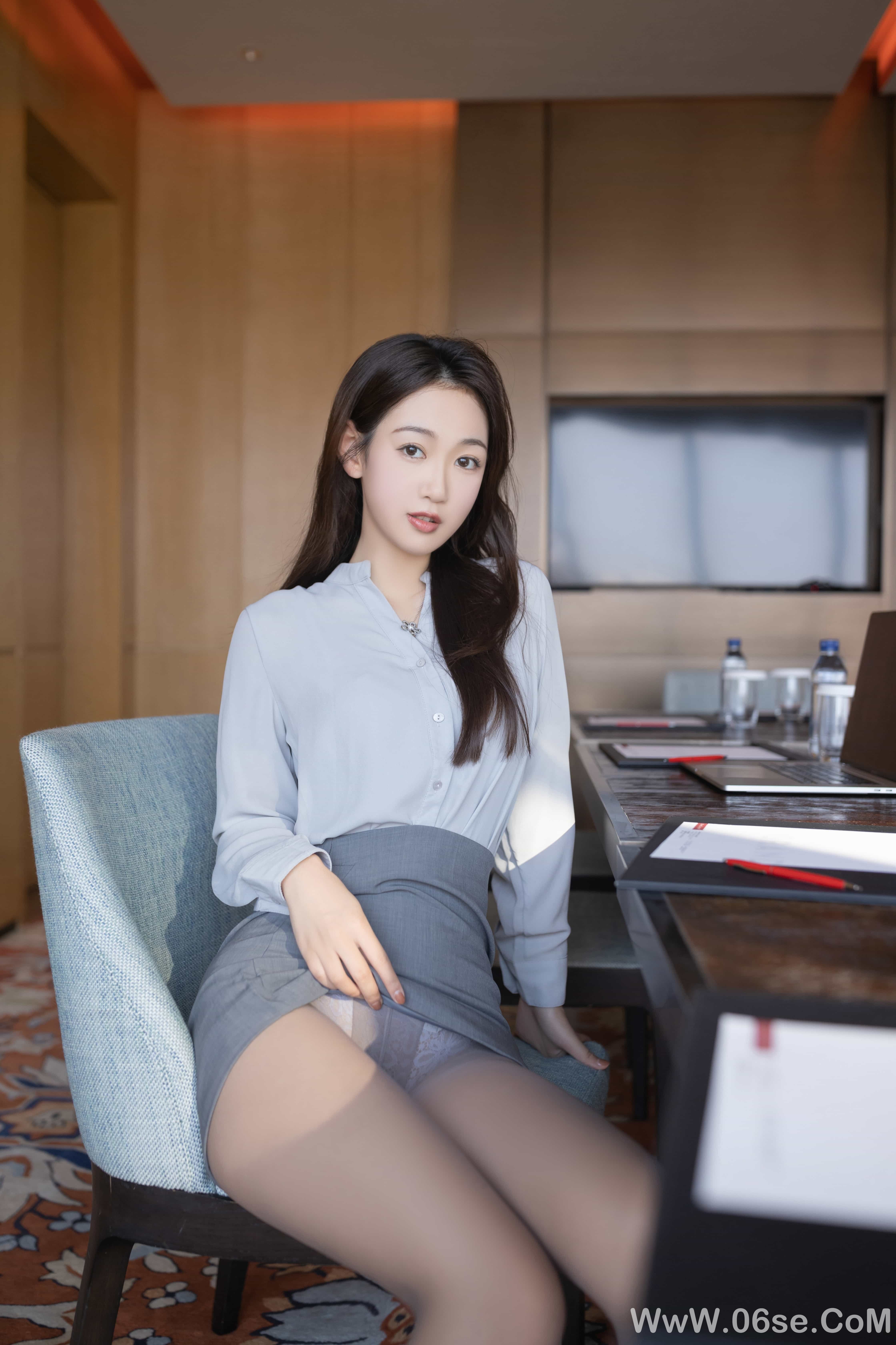 图片[12]-唐安琪 – 会议室写真[86P]-六色网