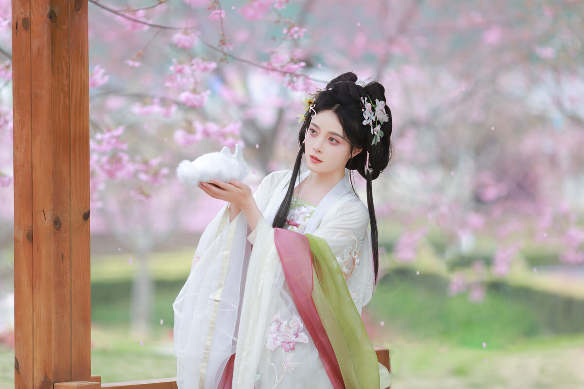 图片[12]-YiTuYu艺图语 Vol.6610 Nu Li Hua Zhuang De Sui Sui[22P]-六色网