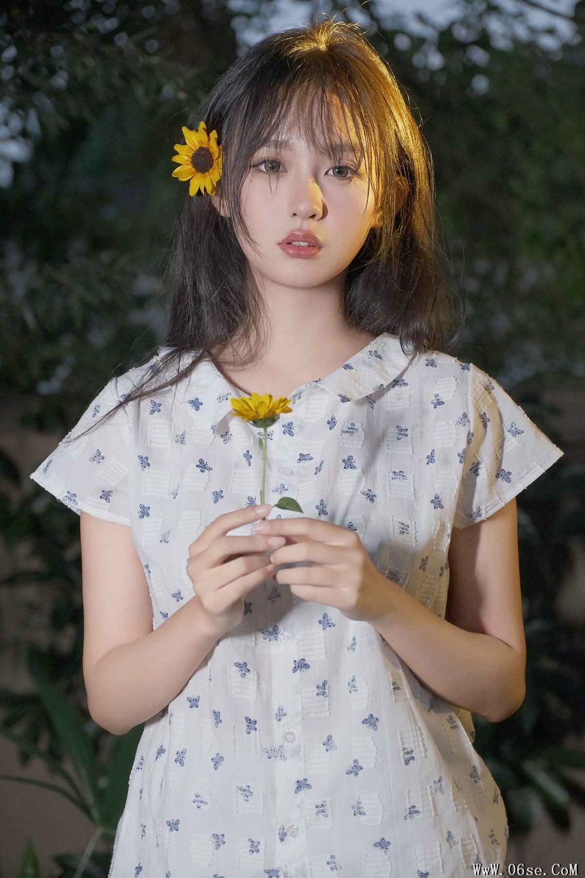 YiTuYu艺图语 Vol.5718 Yi Tiao Lan Chong[23P]-六色网
