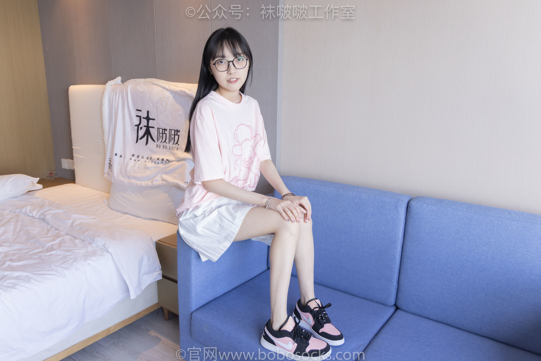 图片[101]-BoBoSocks袜啵啵 No.091 稚予-板鞋、淡粉色船袜、黑色船袜、裸足[148P]-六色网