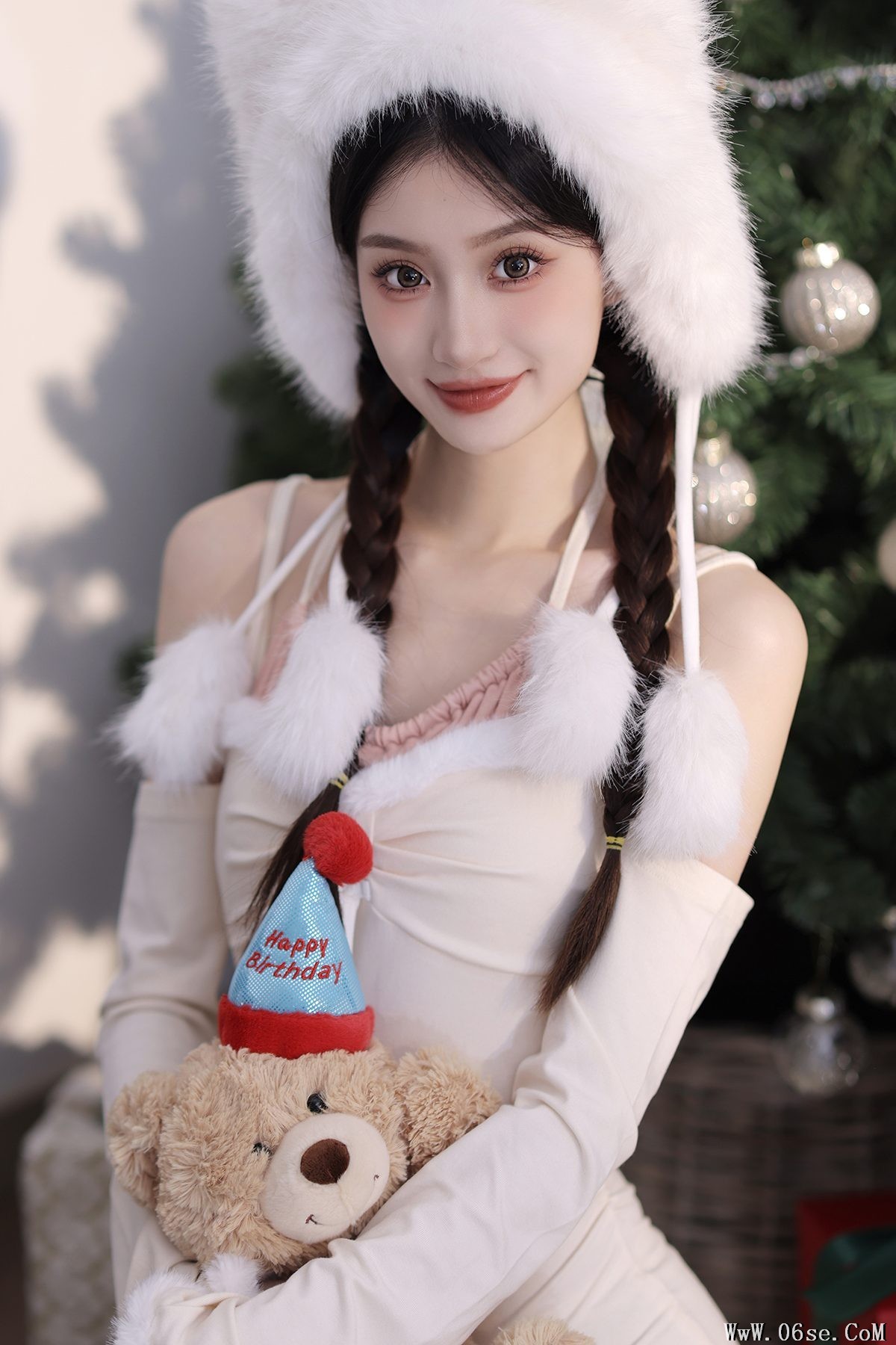 YiTuYu艺图语 Vol.5999 Xiao Duo Duo Yao Bao Fu[30P]-六色网