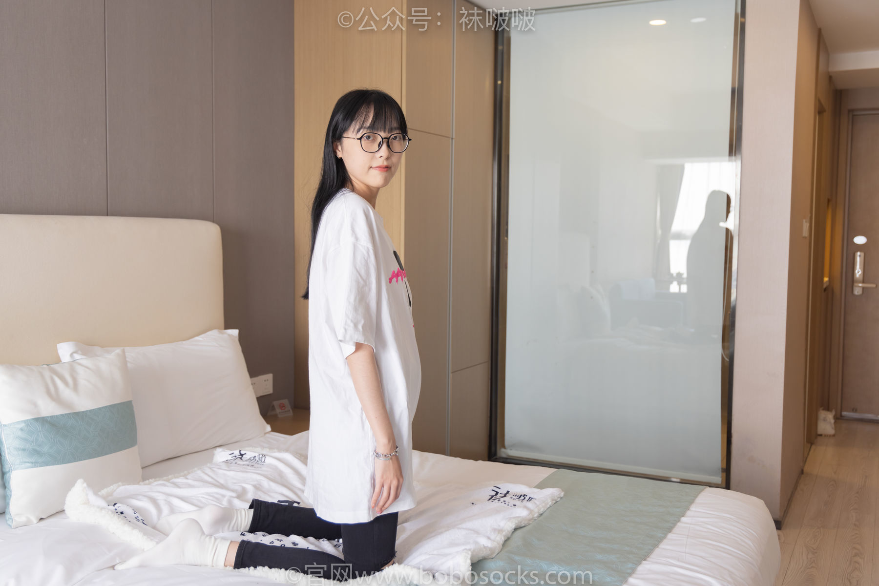 图片[70]-BoBoSocks袜啵啵 No.055 稚予-斯凯奇运动鞋、白棉袜、黑棉袜[139P]-六色网