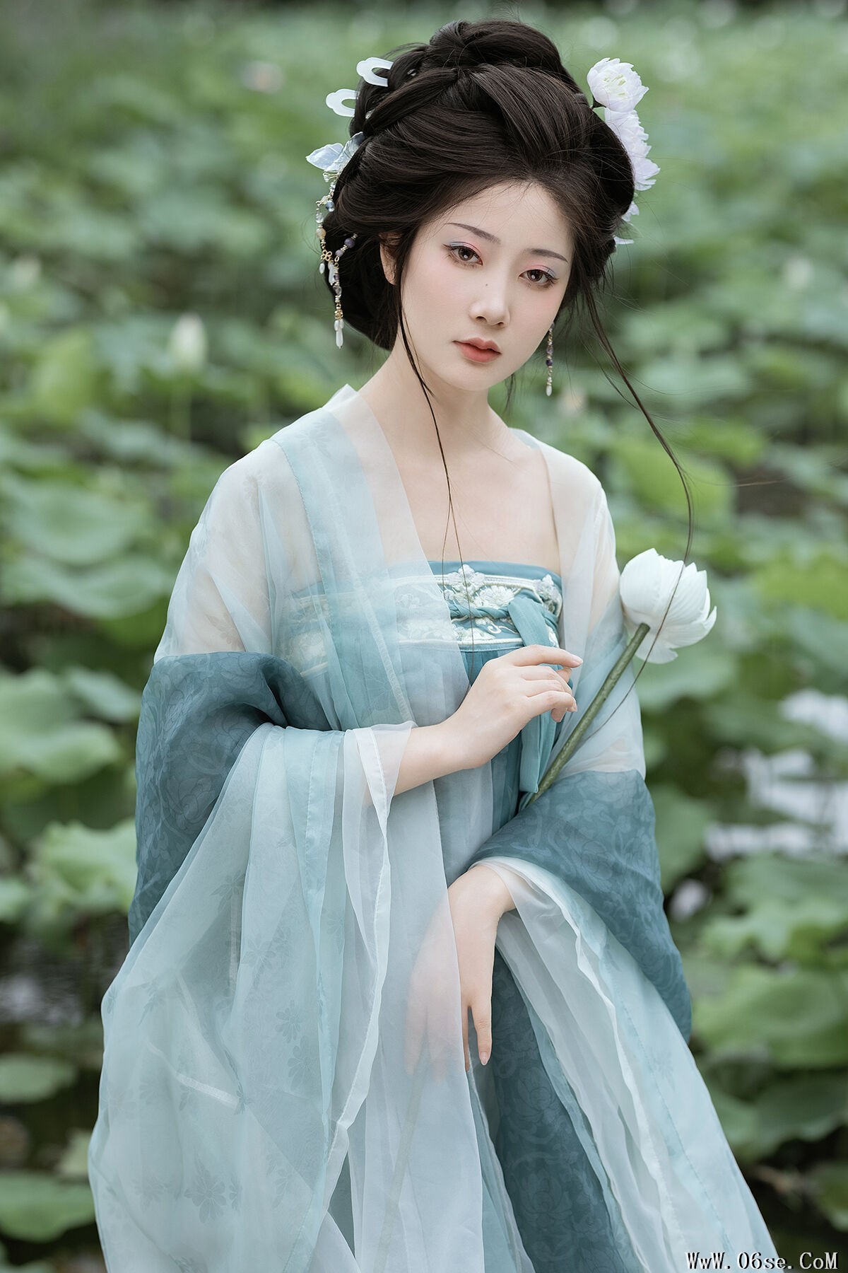 YiTuYu艺图语 Vol.7336 Ling Ling Er[32P]-六色网