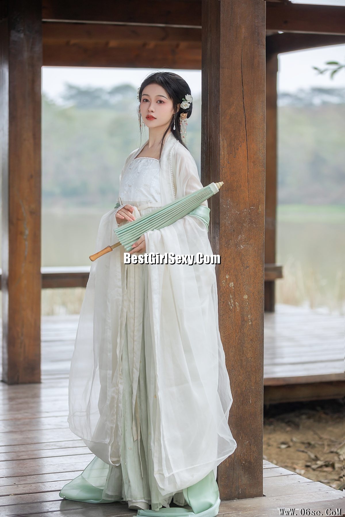 图片[20]-YiTuYu艺图语 Vol.3529 Li Yi Yi[23P]-六色网