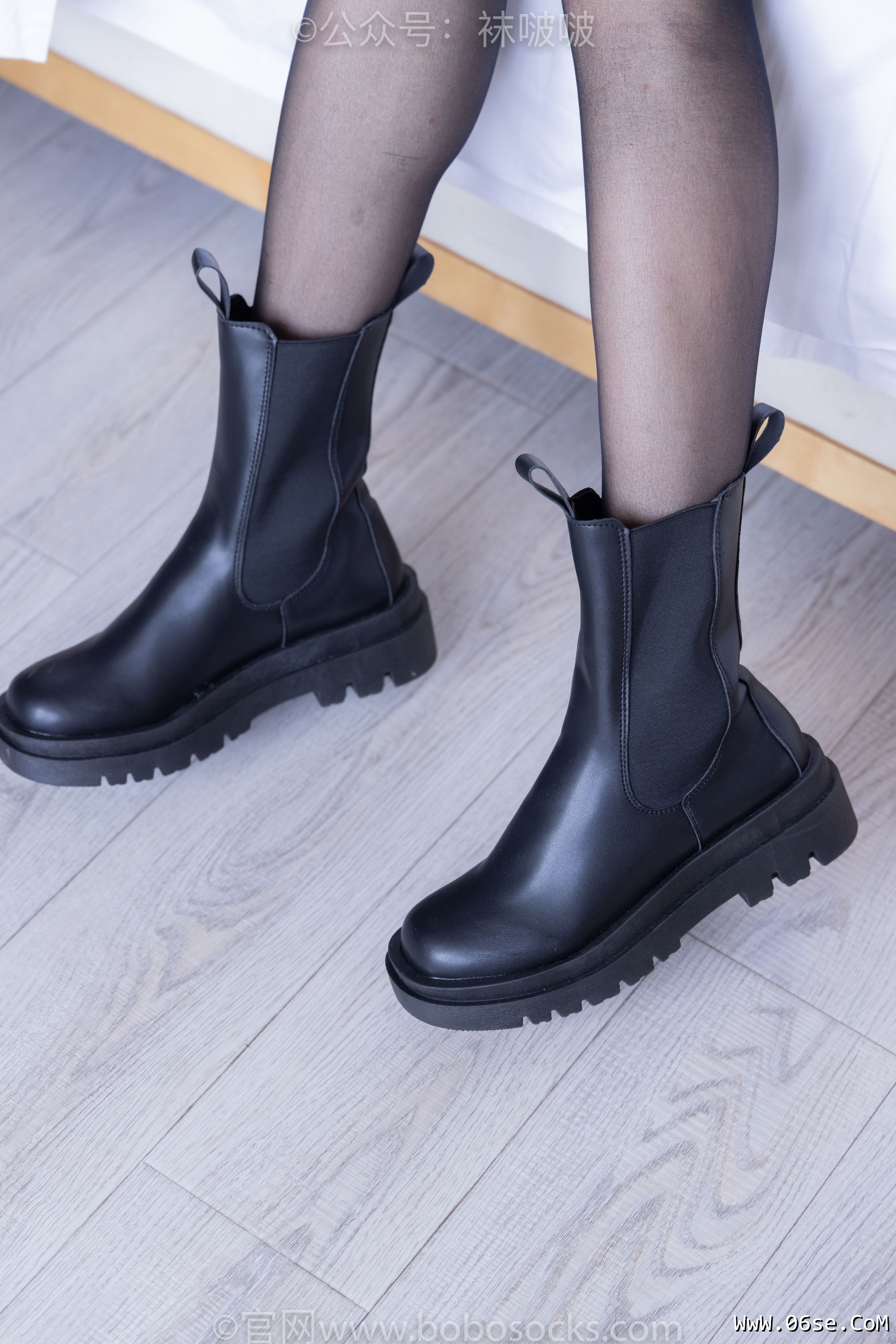 图片[43]-BoBoSocks袜啵啵 No.046 枫枫-短靴、黑丝[135P]-六色网