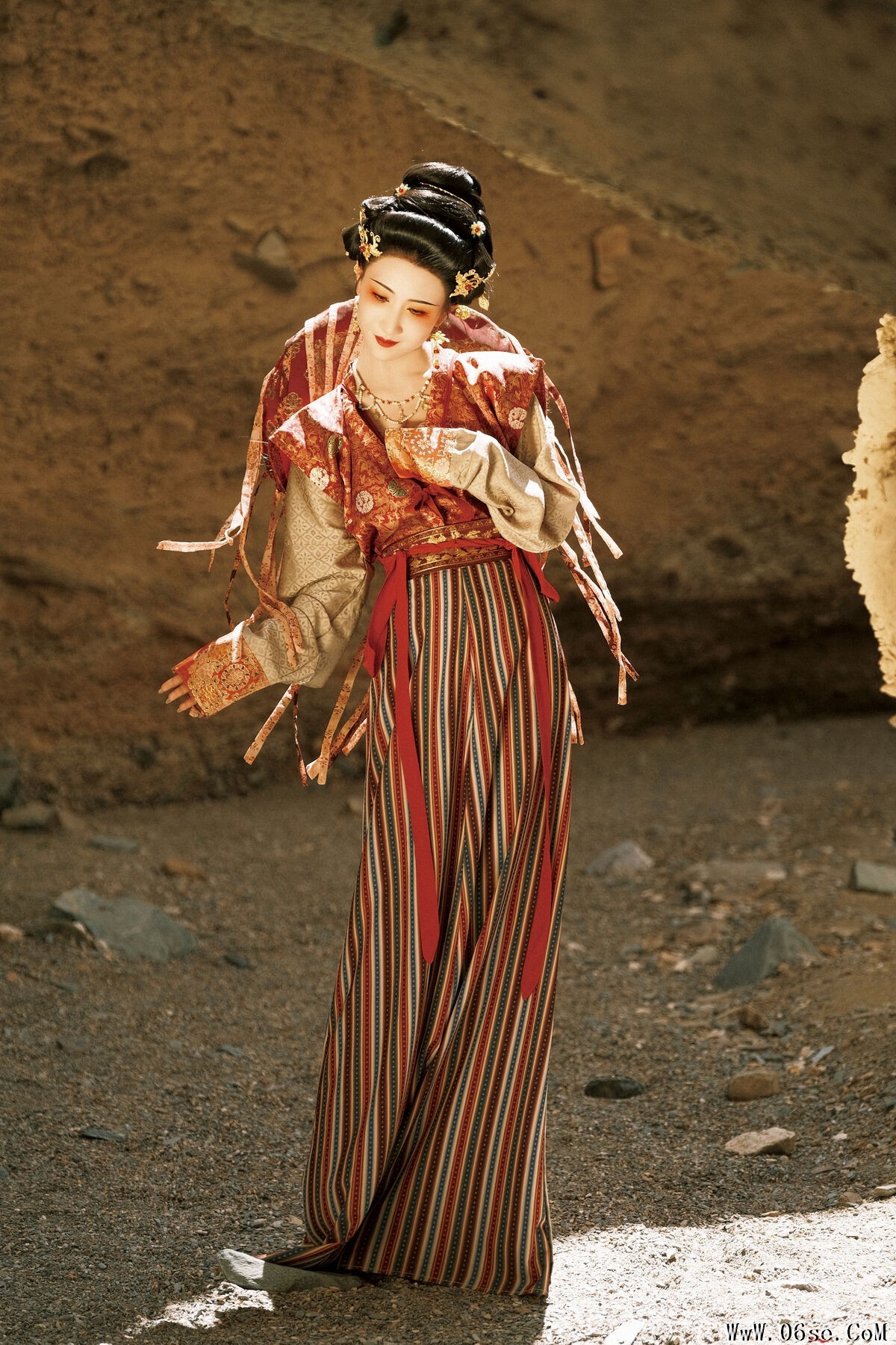 图片[17]-YiTuYu艺图语 Vol.7732 Xiao Bei Ke Qing Bu Yao Fang Qi[25P]-六色网