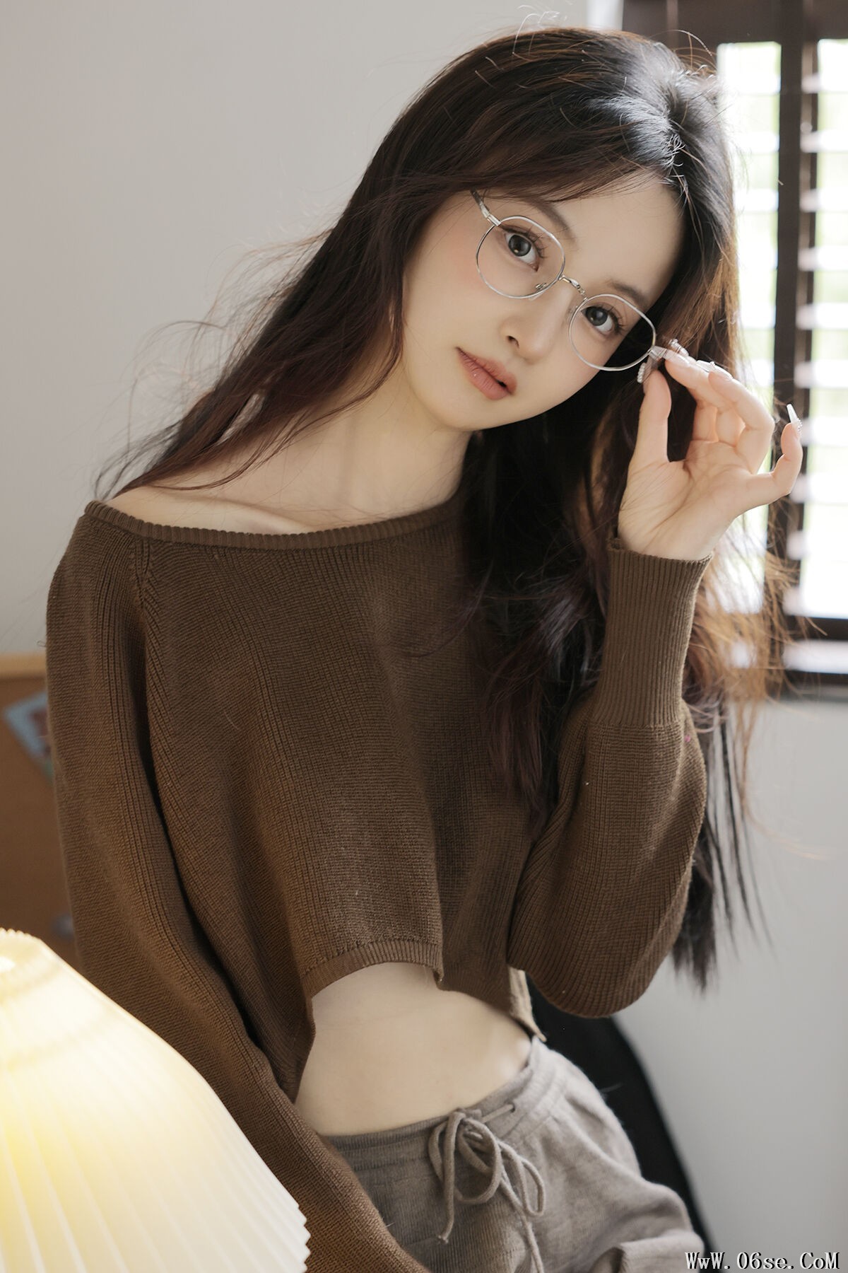 YiTuYu艺图语 Vol.7689 Yu Wei Jiang[23P]-六色网