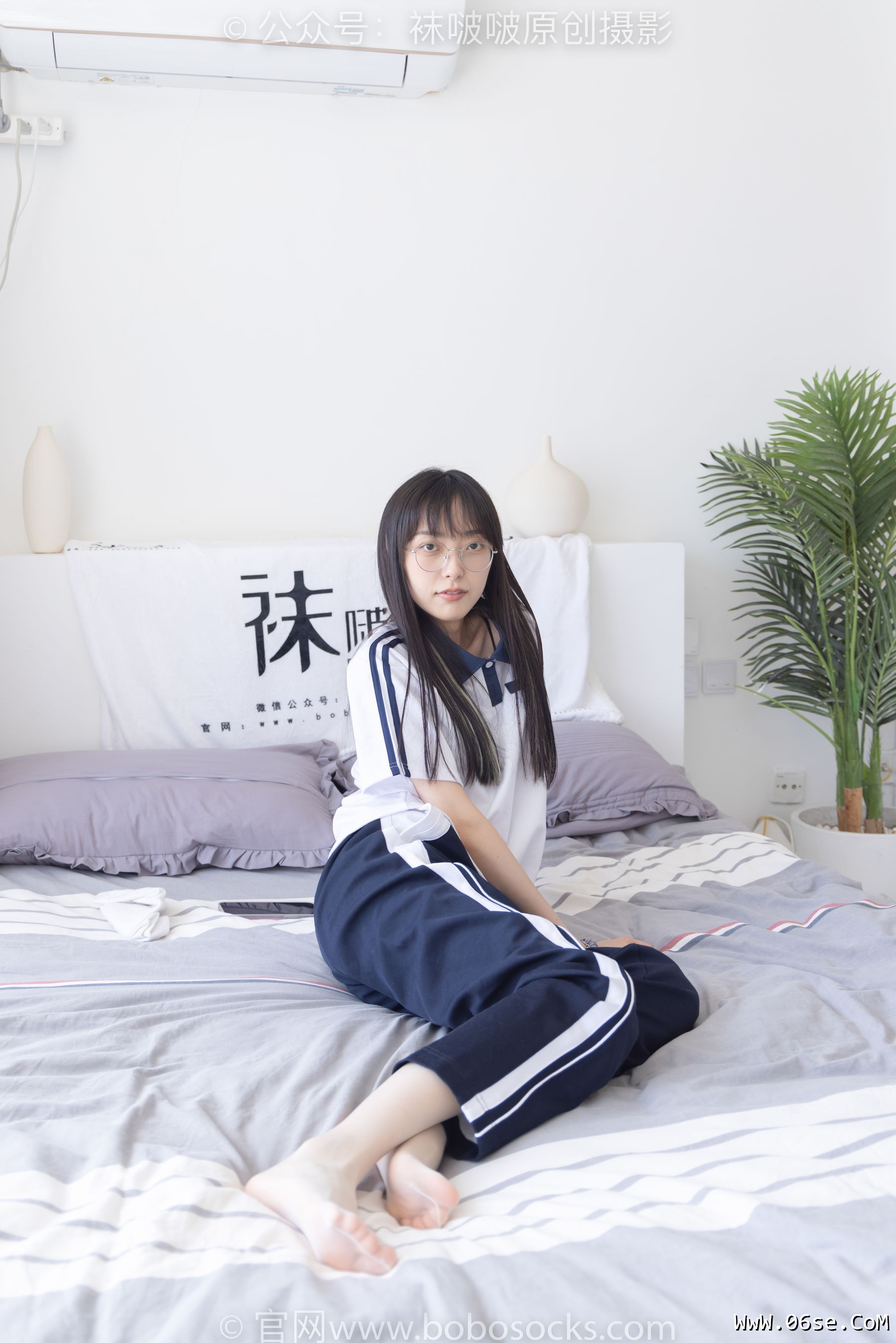 图片[121]-BoBoSocks袜啵啵 No.207 稚予 -aj板鞋、白棉袜、油亮白丝、校服裤里丝[140P]-六色网