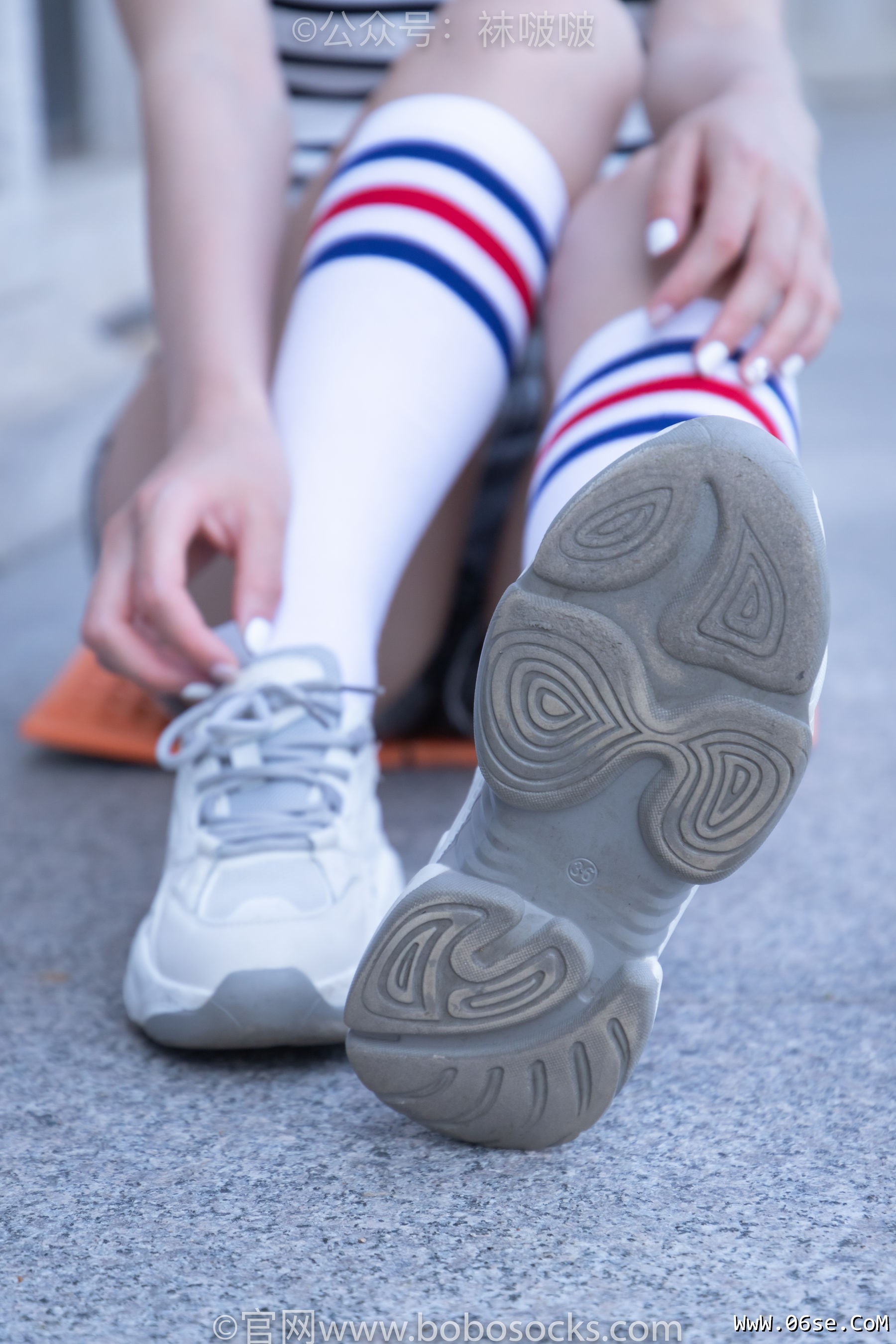 图片[25]-BoBoSocks袜啵啵 No.006 小米-运动鞋、白色小腿袜、裸足[130P]-六色网