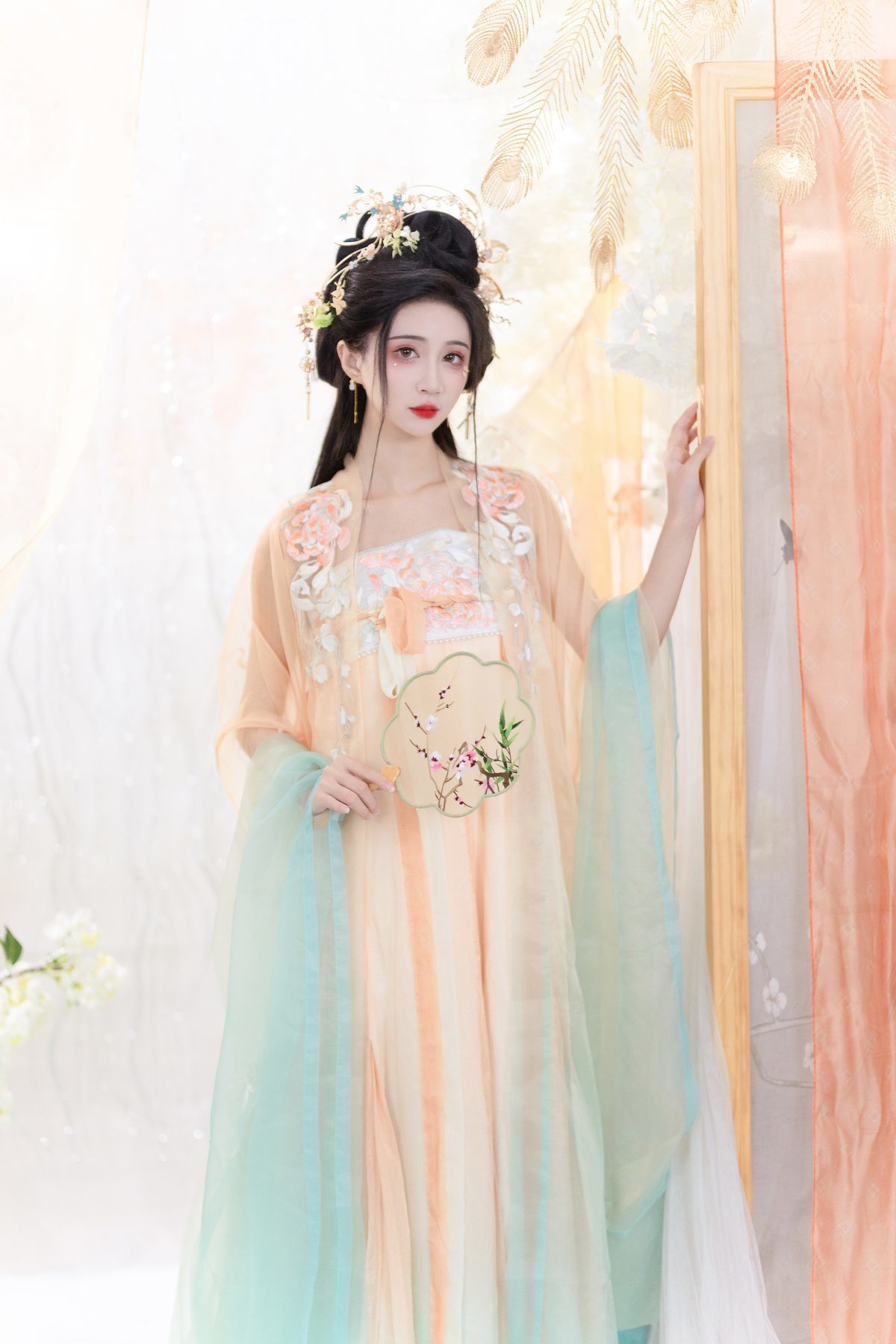 图片[25]-YiTuYu艺图语 Vol.5606 Qi Luo Sheng De Xiao Su Su[31P]-六色网