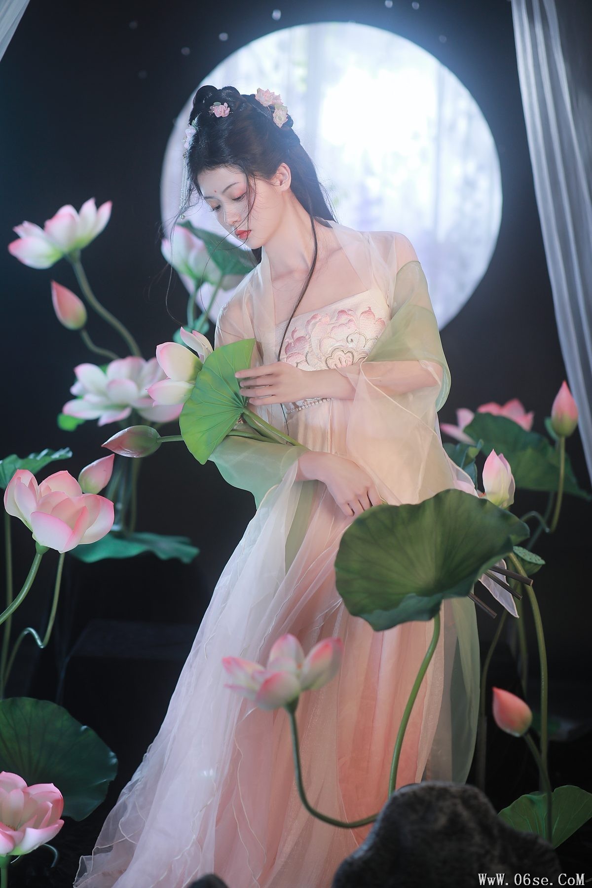 图片[32]-YiTuYu艺图语 Vol.4974 Dai Bu Zhu De Yi Mi[37P]-六色网