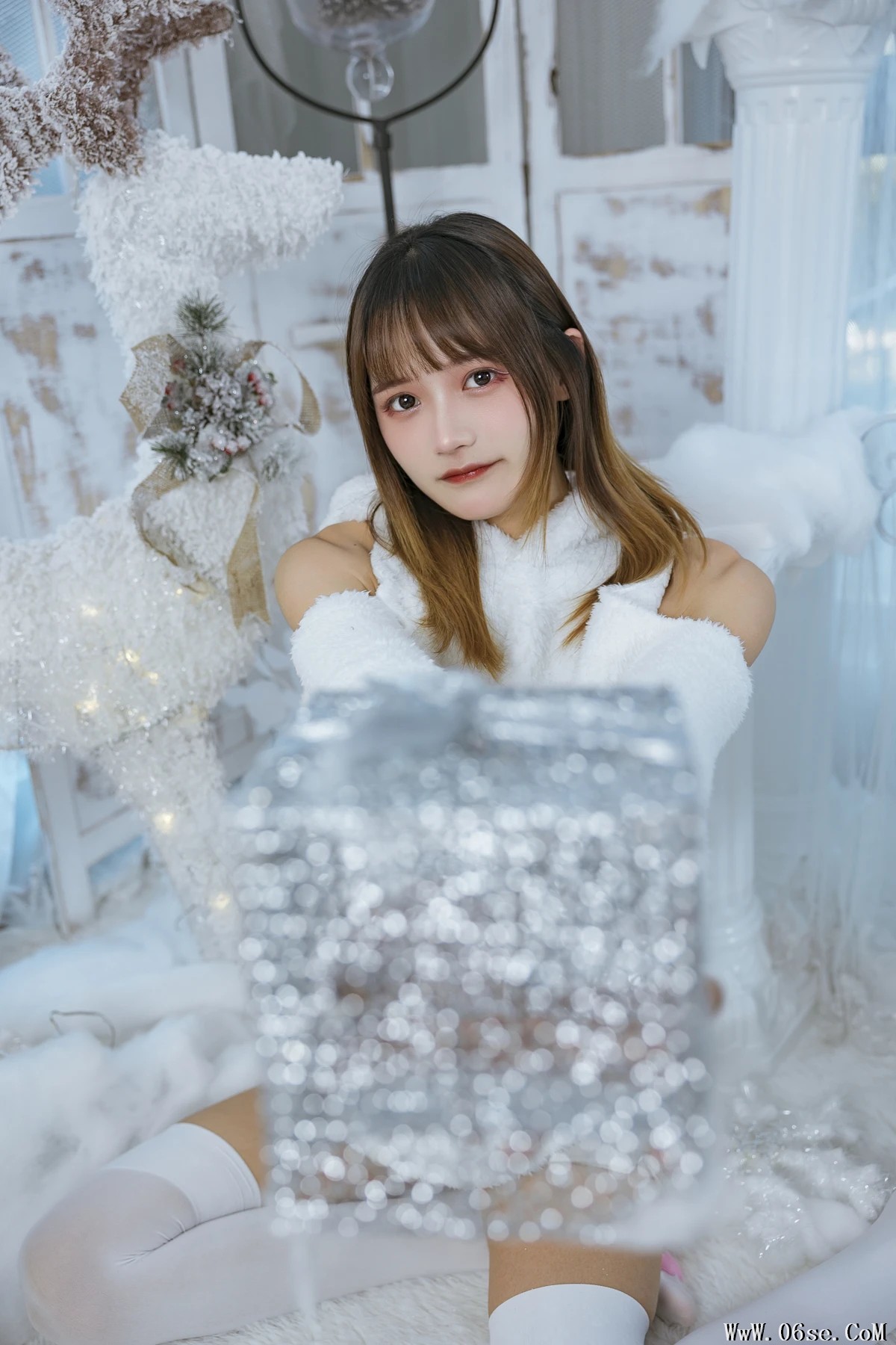 图片[23]-[艺图语]2022.12.17 Vol.2702 – 温馨少女与宠物们 [24P]-六色网