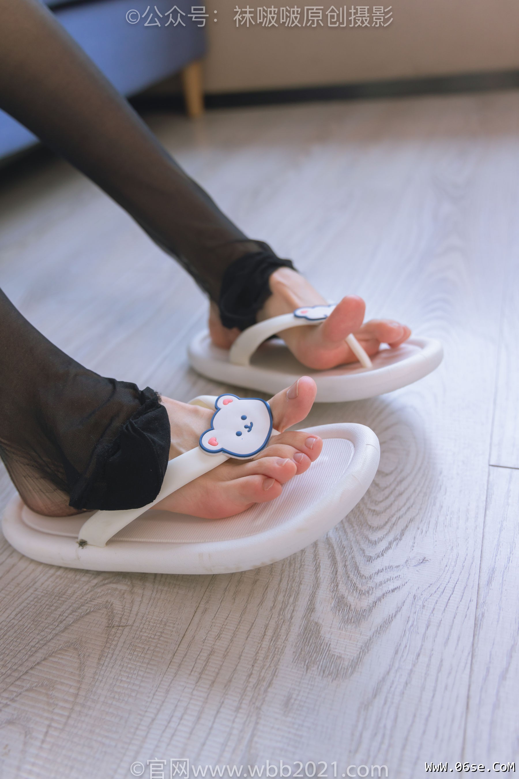 图片[136]-BoBoSocks袜啵啵 No.437 稚予 -女仆装、人字拖、薄黑丝、白棉袜、裸足[140P]-六色网