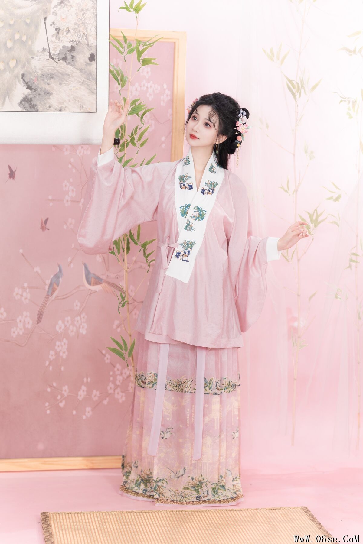 图片[18]-YiTuYu艺图语 Vol.7149 Qi Luo Sheng De Xiao Su Su[26P]-六色网