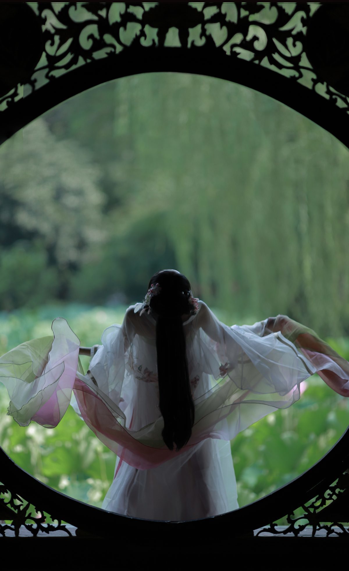 图片[12]-YiTuYu艺图语 Vol.5240 Nu Li Hua Zhuang De Sui Sui[23P]-六色网