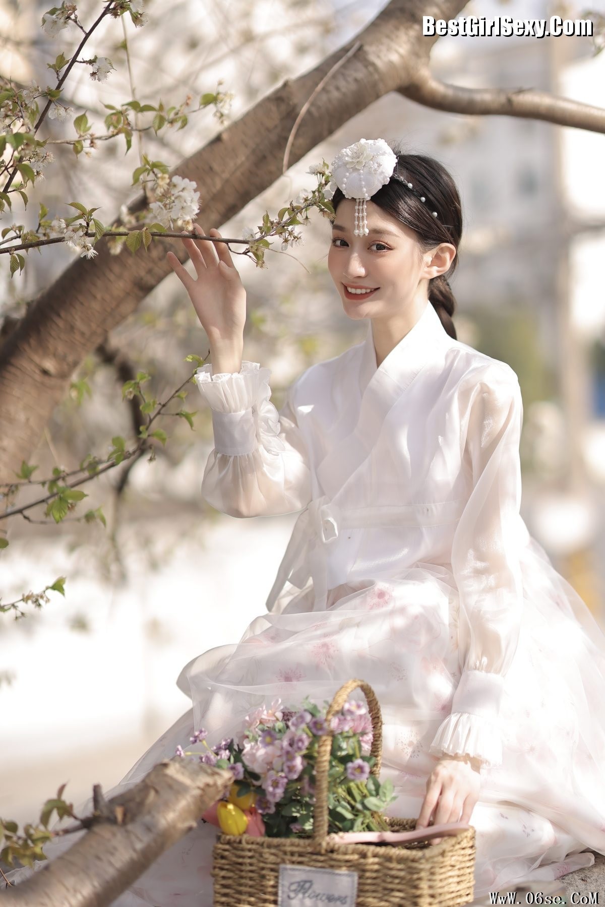图片[32]-YiTuYu艺图语 Vol.3876 Xiao Duo Duo Yao Bao Fu[47P]-六色网