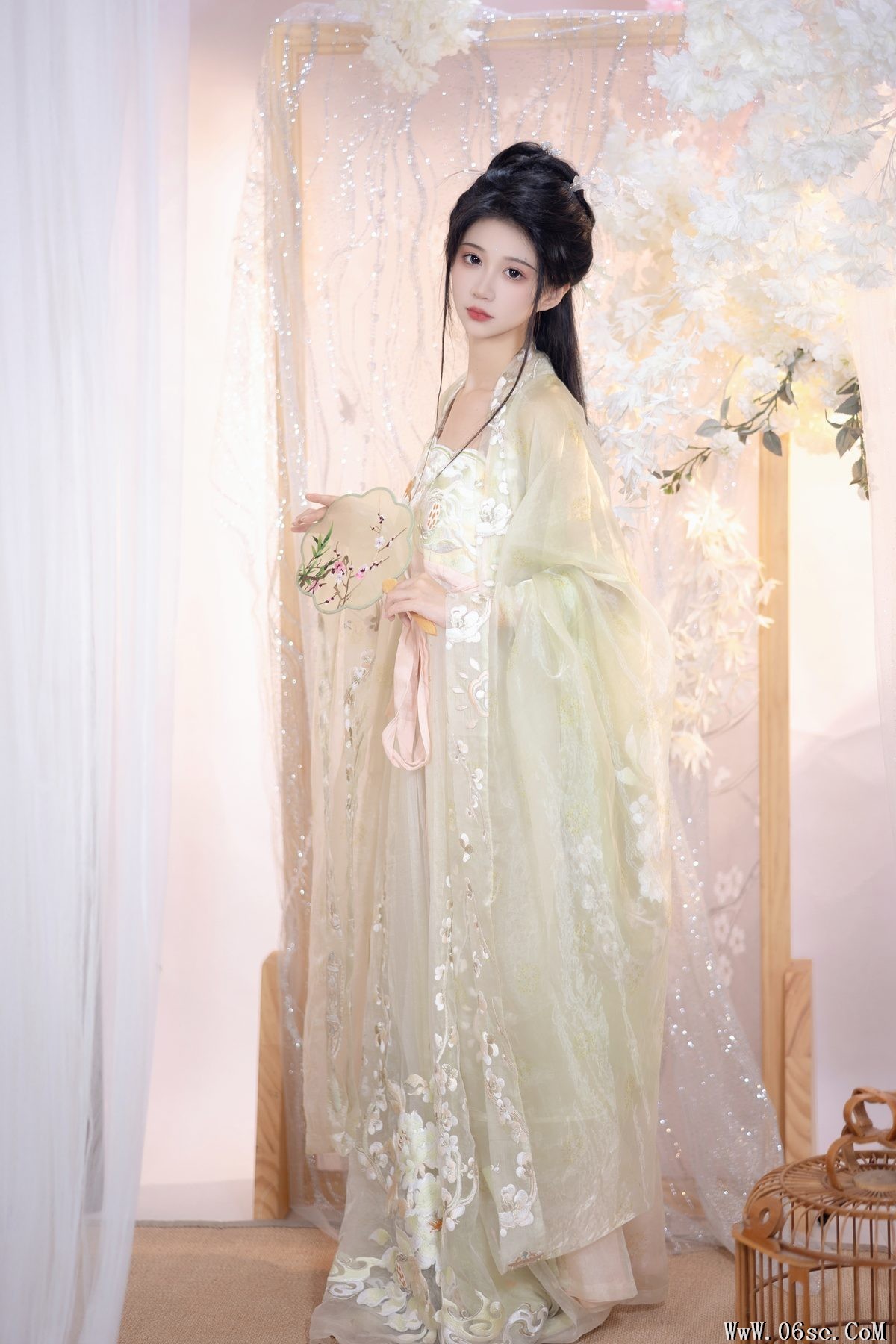 图片[12]-YiTuYu艺图语 Vol.4143 Qi Luo Sheng De Xiao Su Su[28P]-六色网