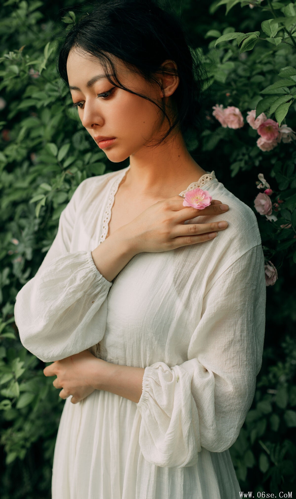 图片[33]-YiTuYu艺图语 Vol.7040 Ang Yang[33P]-六色网