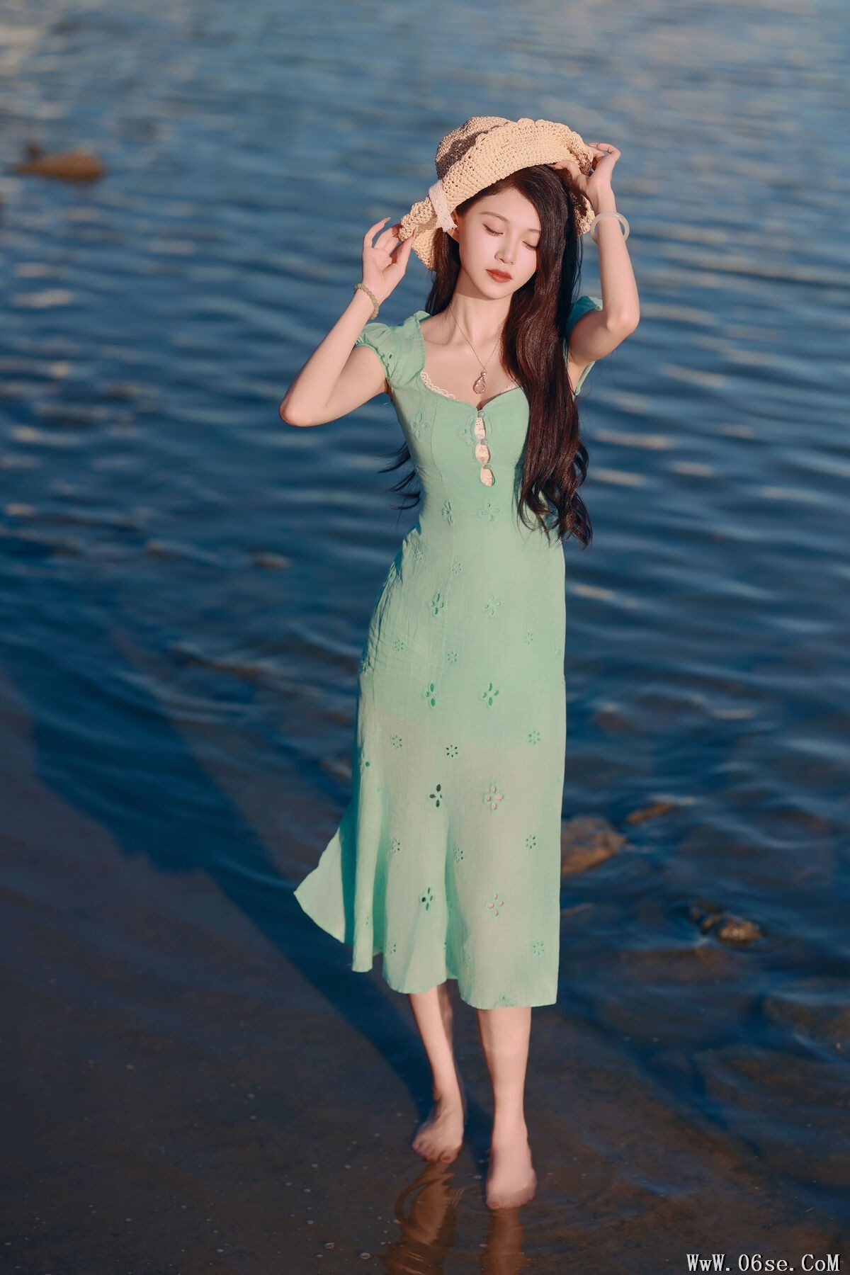 图片[26]-YiTuYu艺图语 Vol.7492 Liu Liu[32P]-六色网