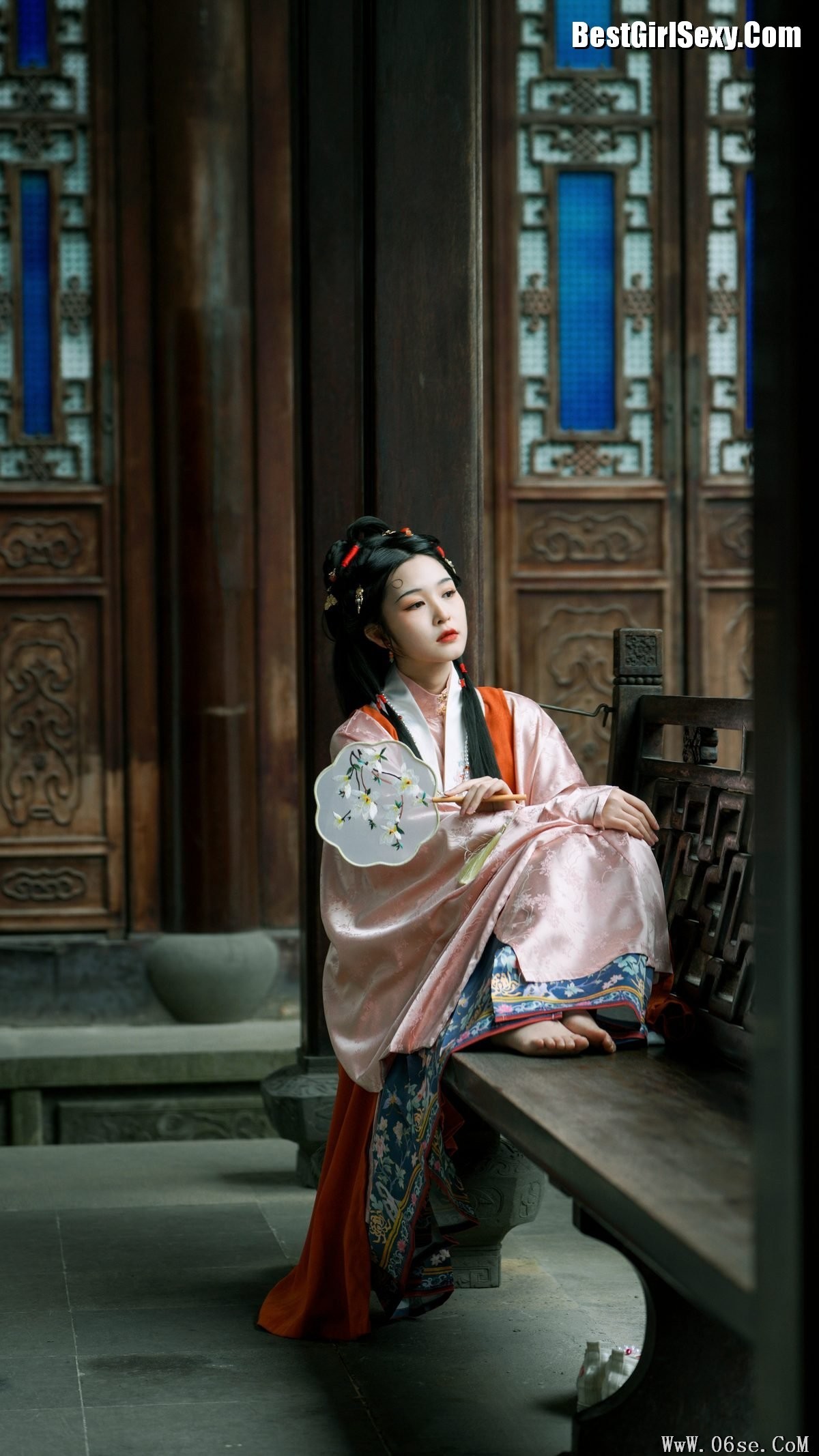 图片[17]-YiTuYu艺图语 Vol.3769 Ai Tan Xian De Xia Shang Zhou[23P]-六色网