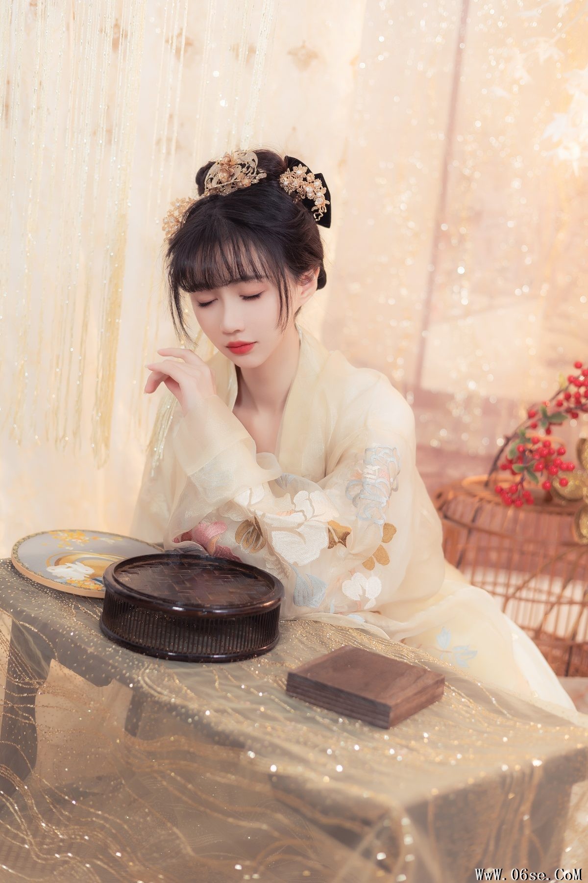 图片[21]-YiTuYu艺图语 Vol.6129 Qi Luo Sheng De Xiao Su Su[26P]-六色网