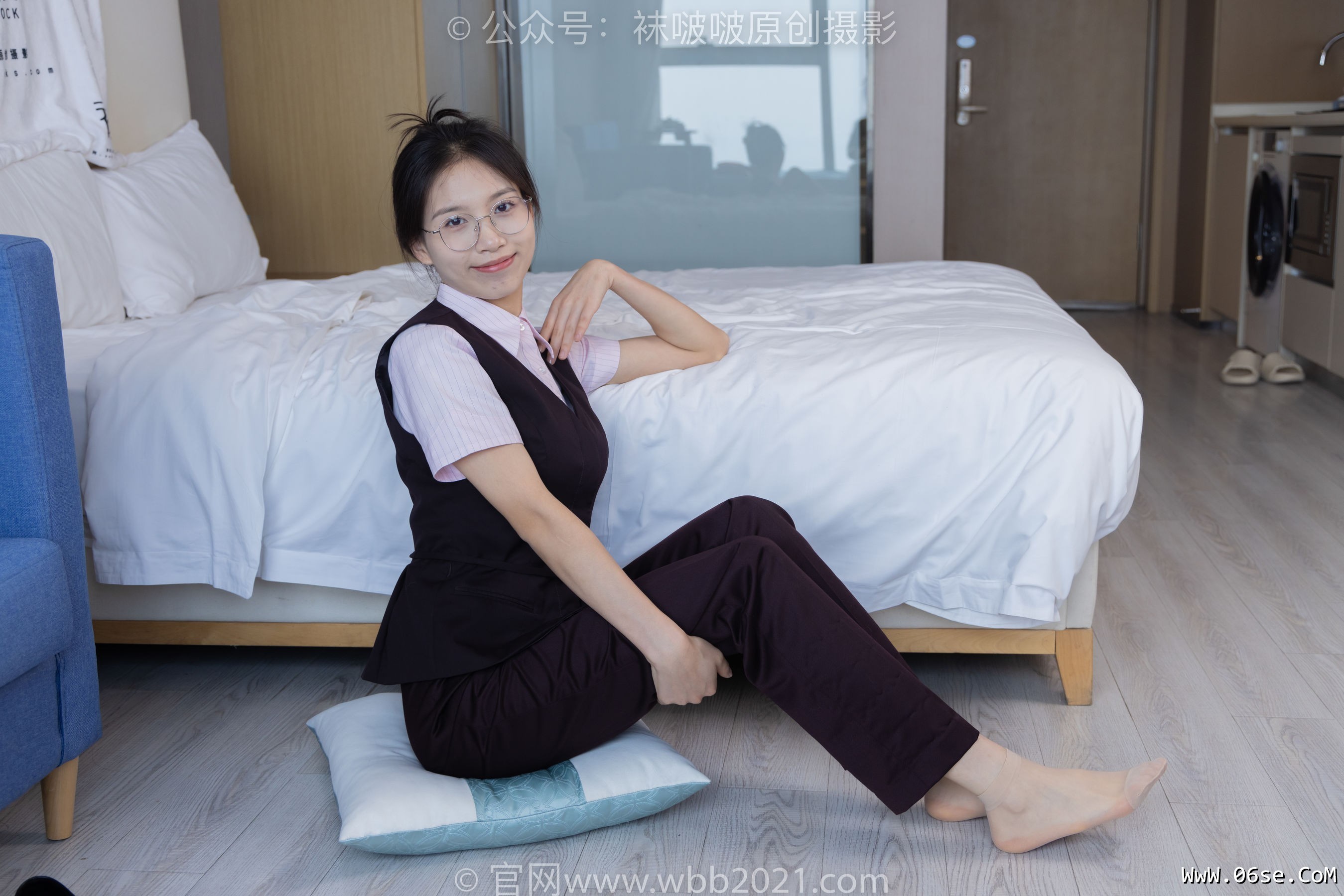 图片[27]-BoBoSocks袜啵啵 No.271 芝士 -平底鞋、短肉丝、银行制服[146P]-六色网