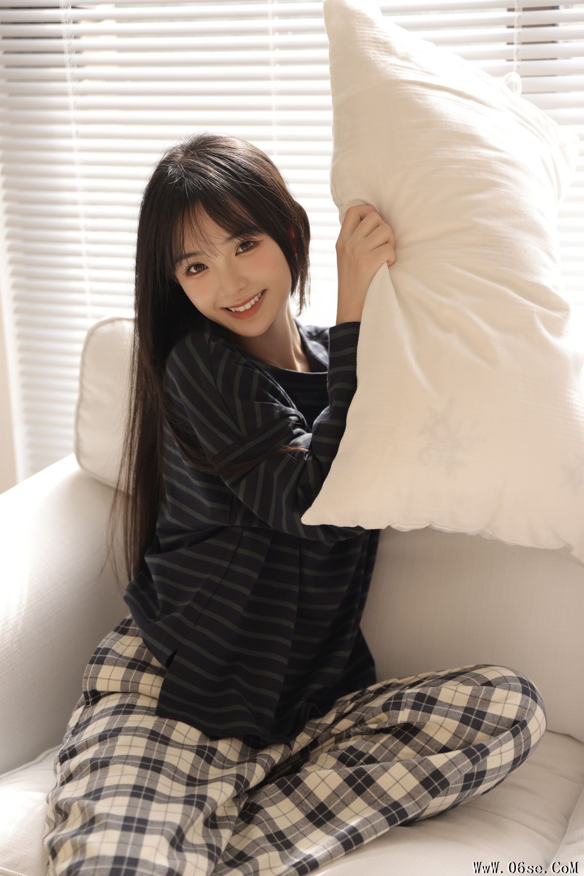 图片[18]-YiTuYu艺图语 Vol.3249 Li Li Zai W[31P]-六色网