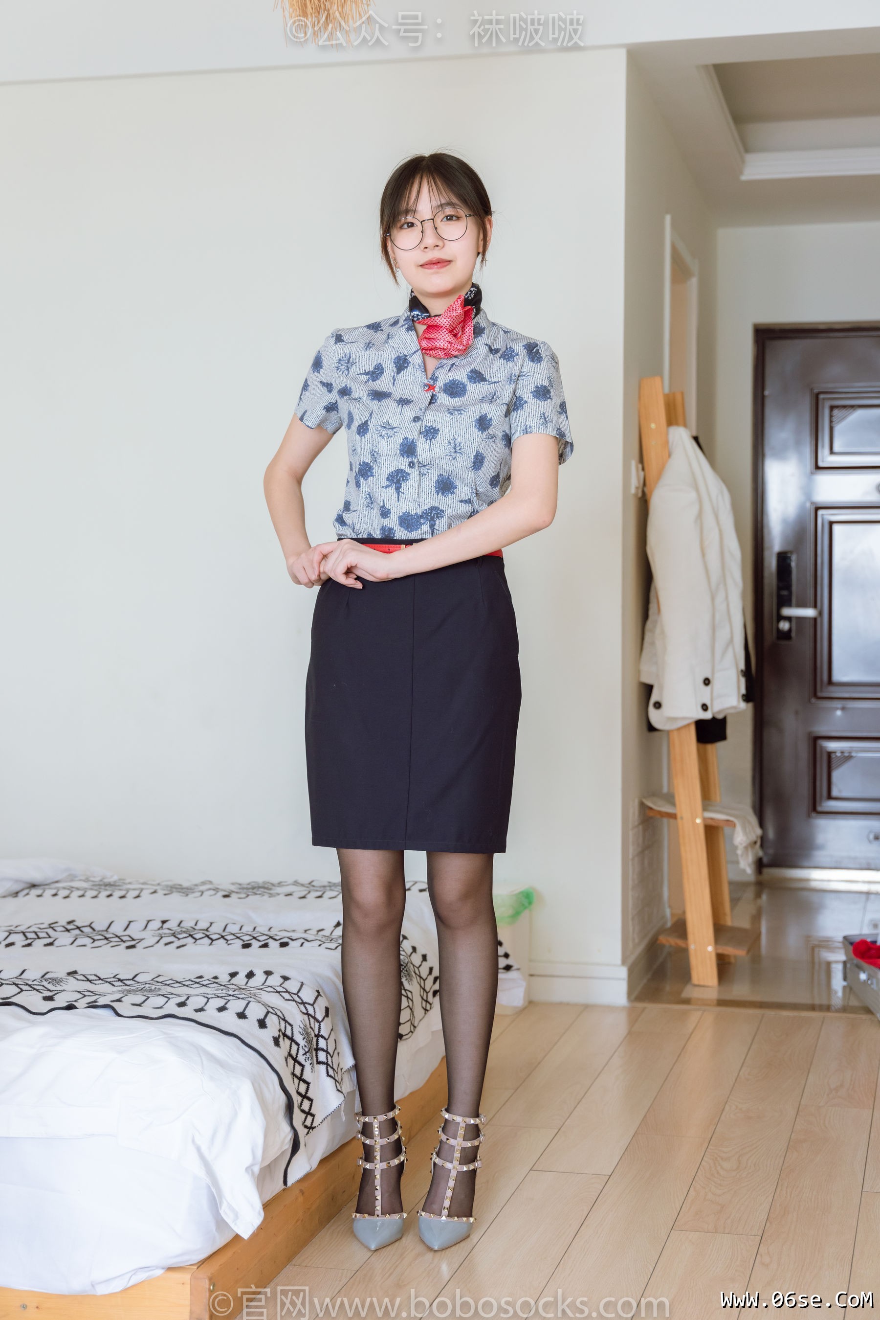 图片[2]-BoBoSocks袜啵啵 No.087 小甜豆-空姐制服、高跟鞋、黑丝[130P]-六色网