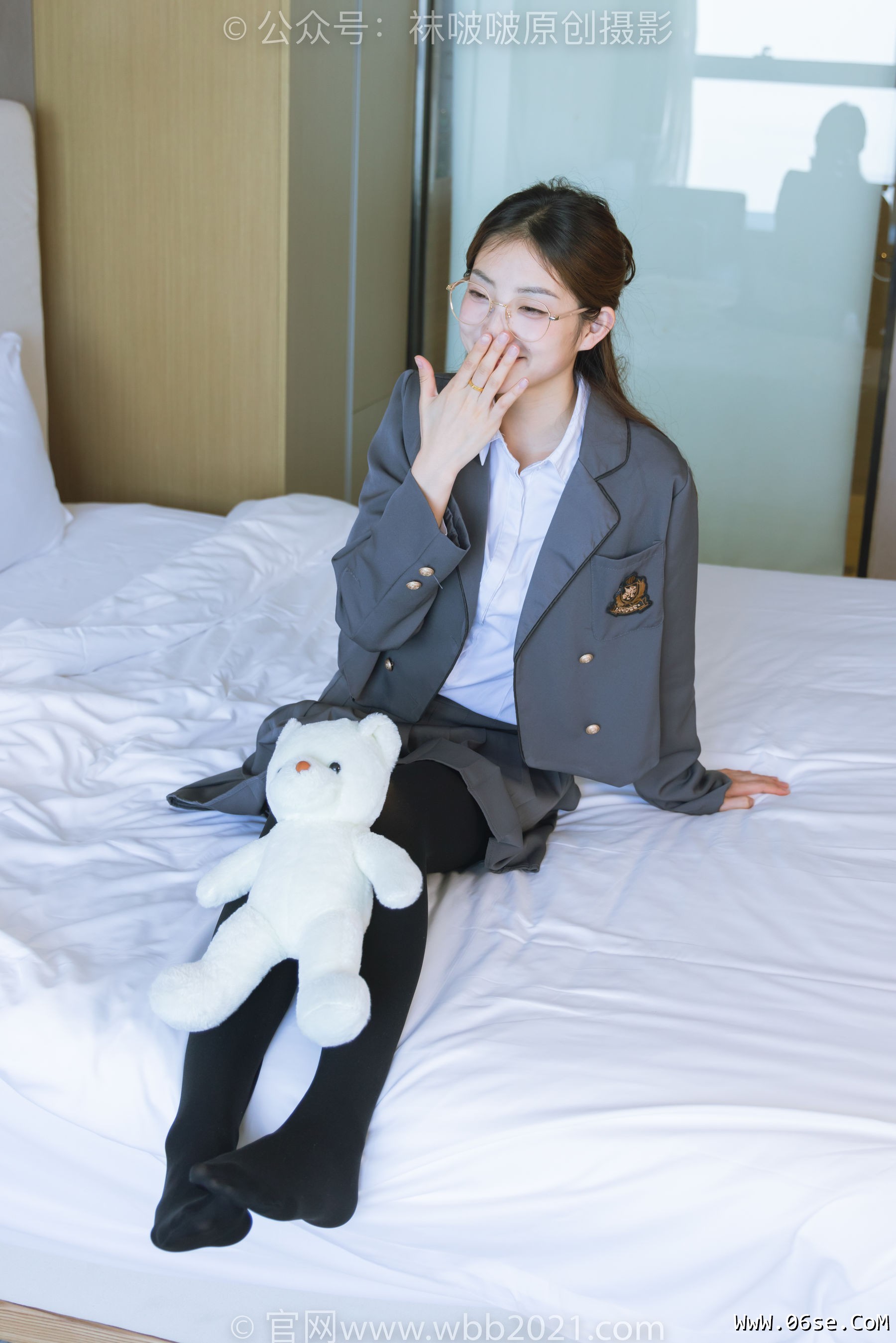 图片[98]-BoBoSocks袜啵啵 No.315 小沫 -平底鞋、厚黑丝、模特穿鞋及丝袜踩玩偶小熊剧情[140P]-六色网
