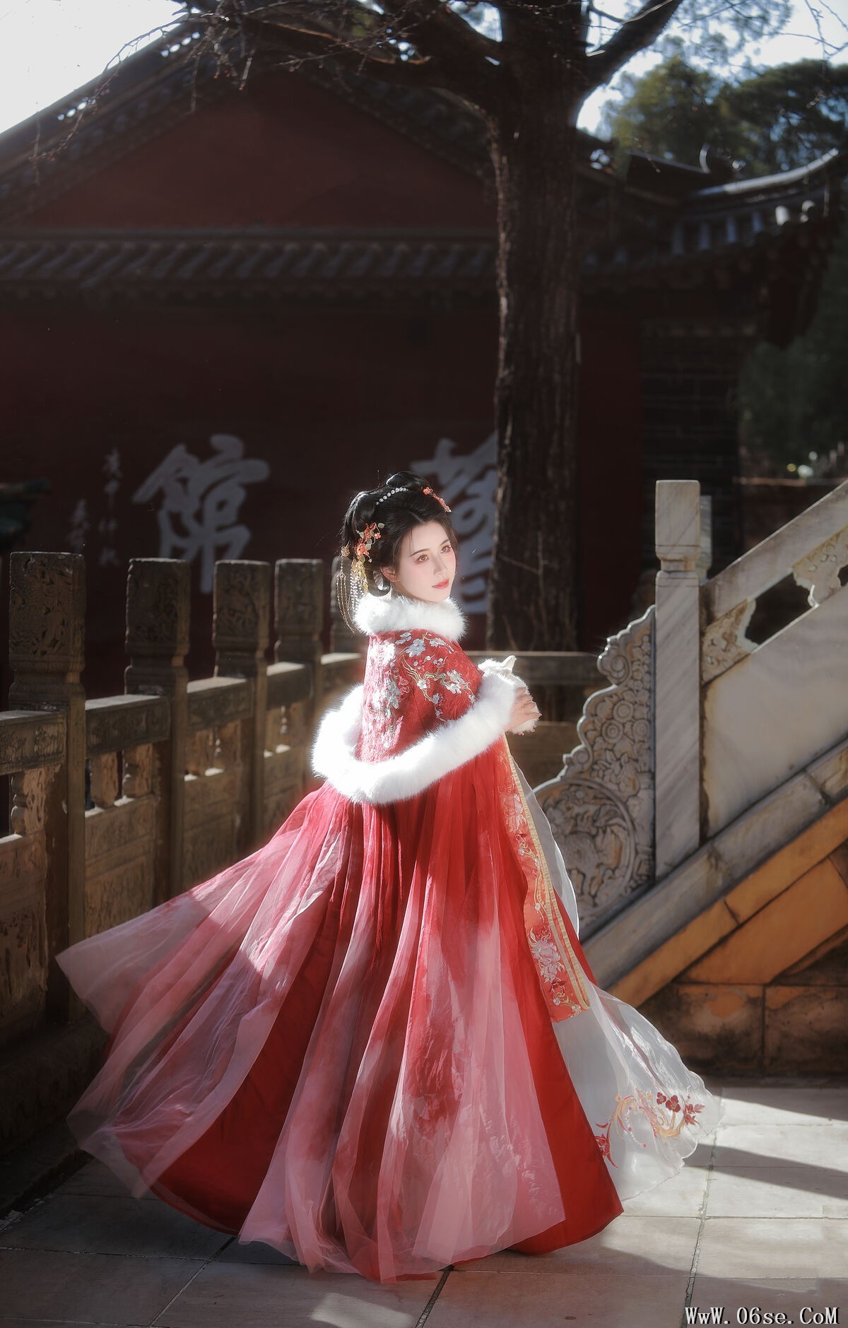 图片[24]-YiTuYu艺图语 Vol.6403 Fan Fan[26P]-六色网