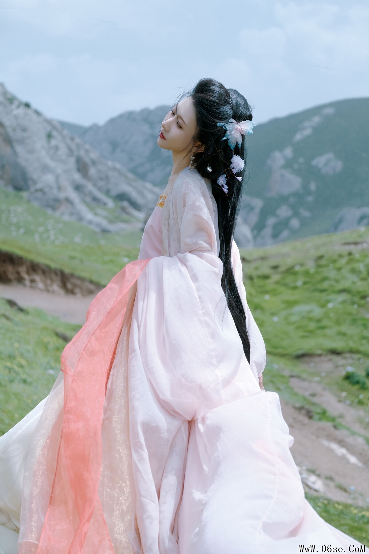 图片[4]-YiTuYu艺图语 Vol.7716 Xiao Bei Ke Qing Bu Yao Fang Qi[23P]-六色网