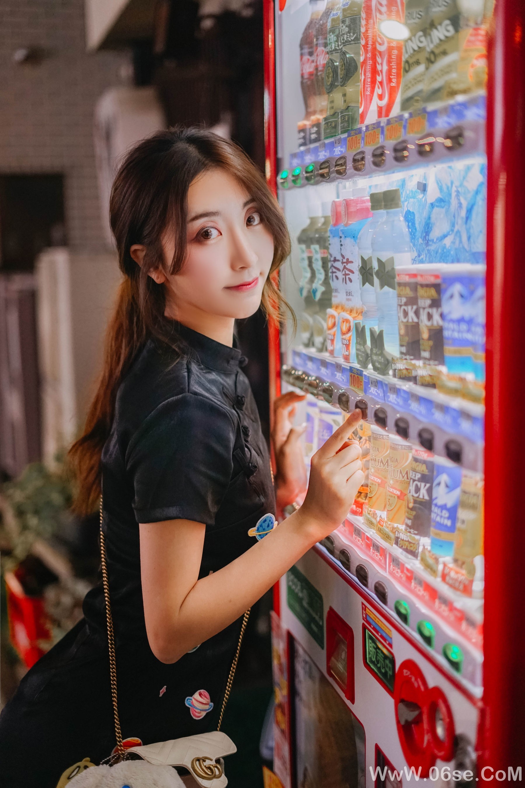 图片[8]-人气Coser黑川 旗袍[11P]-六色网