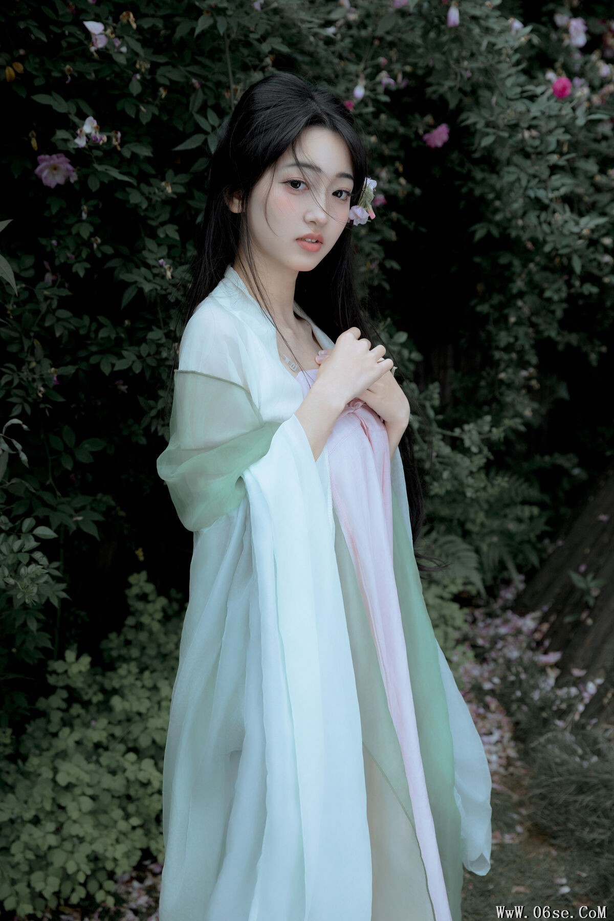 图片[24]-YiTuYu艺图语 Vol.6893 Leng Ku Wang Ye[25P]-六色网