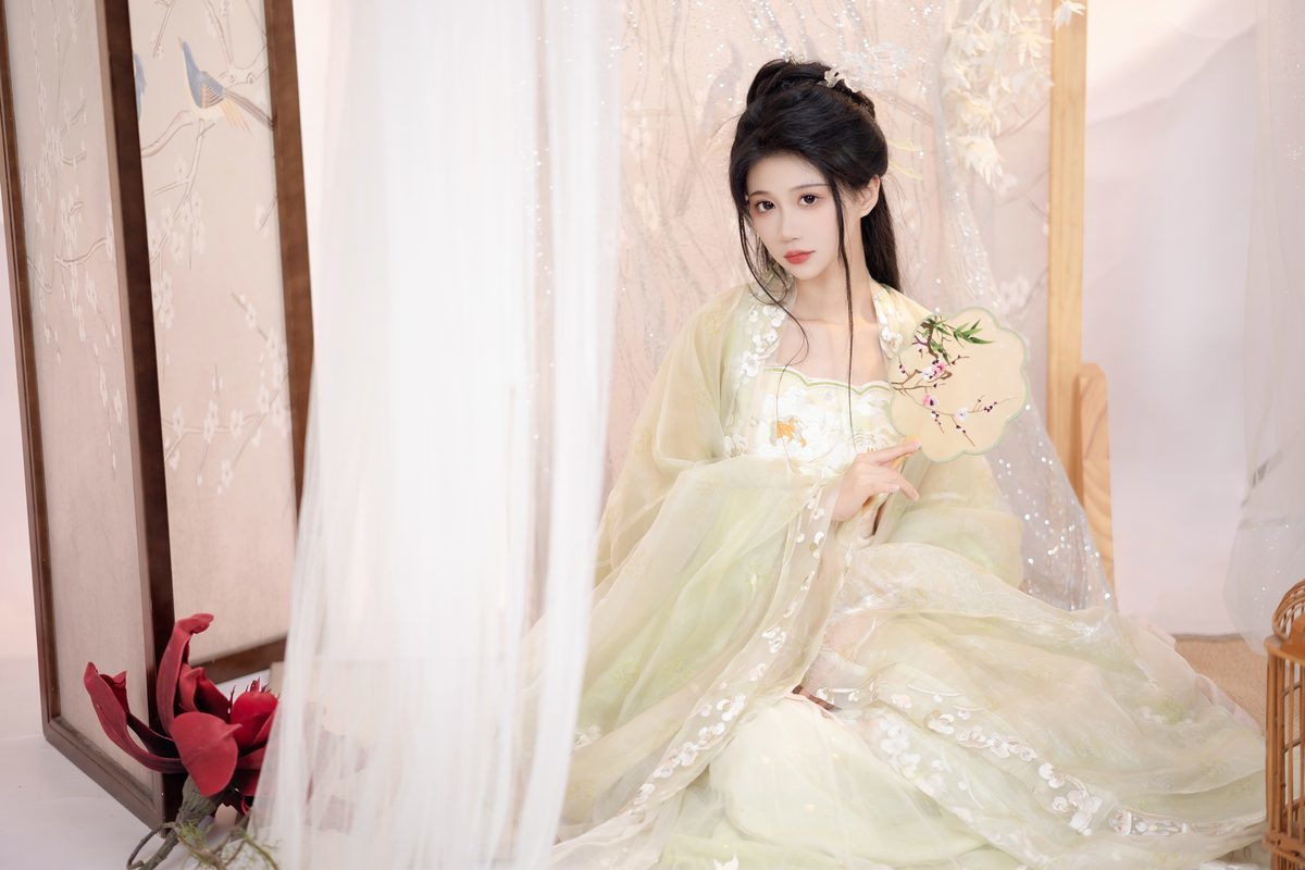 图片[27]-YiTuYu艺图语 Vol.4143 Qi Luo Sheng De Xiao Su Su[28P]-六色网