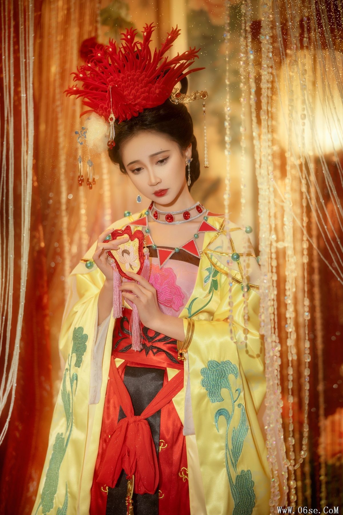图片[12]-YiTuYu艺图语 Vol.3487 Qi Luo Sheng De Xiao Su Su[26P]-六色网