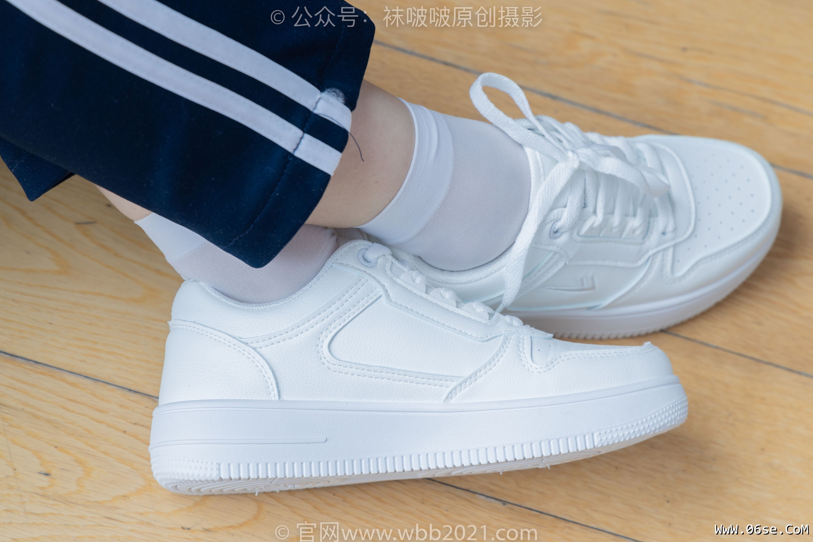 图片[42]-BoBoSocks袜啵啵 No.366 甜甜圈 -三双板鞋、白棉袜、短白丝[150P]-六色网