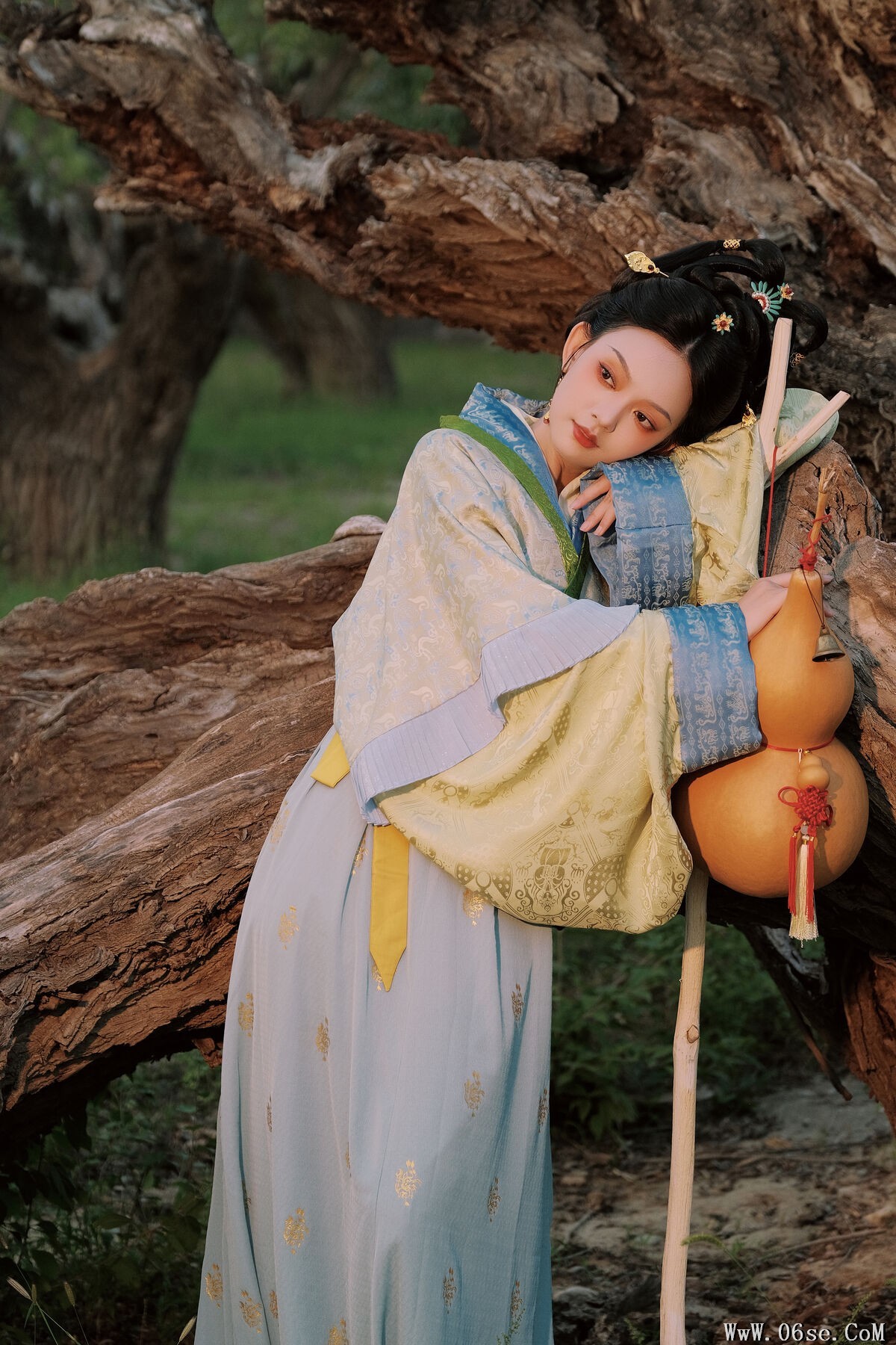 图片[22]-YiTuYu艺图语 Vol.7768 Qiu Qiu[32P]-六色网