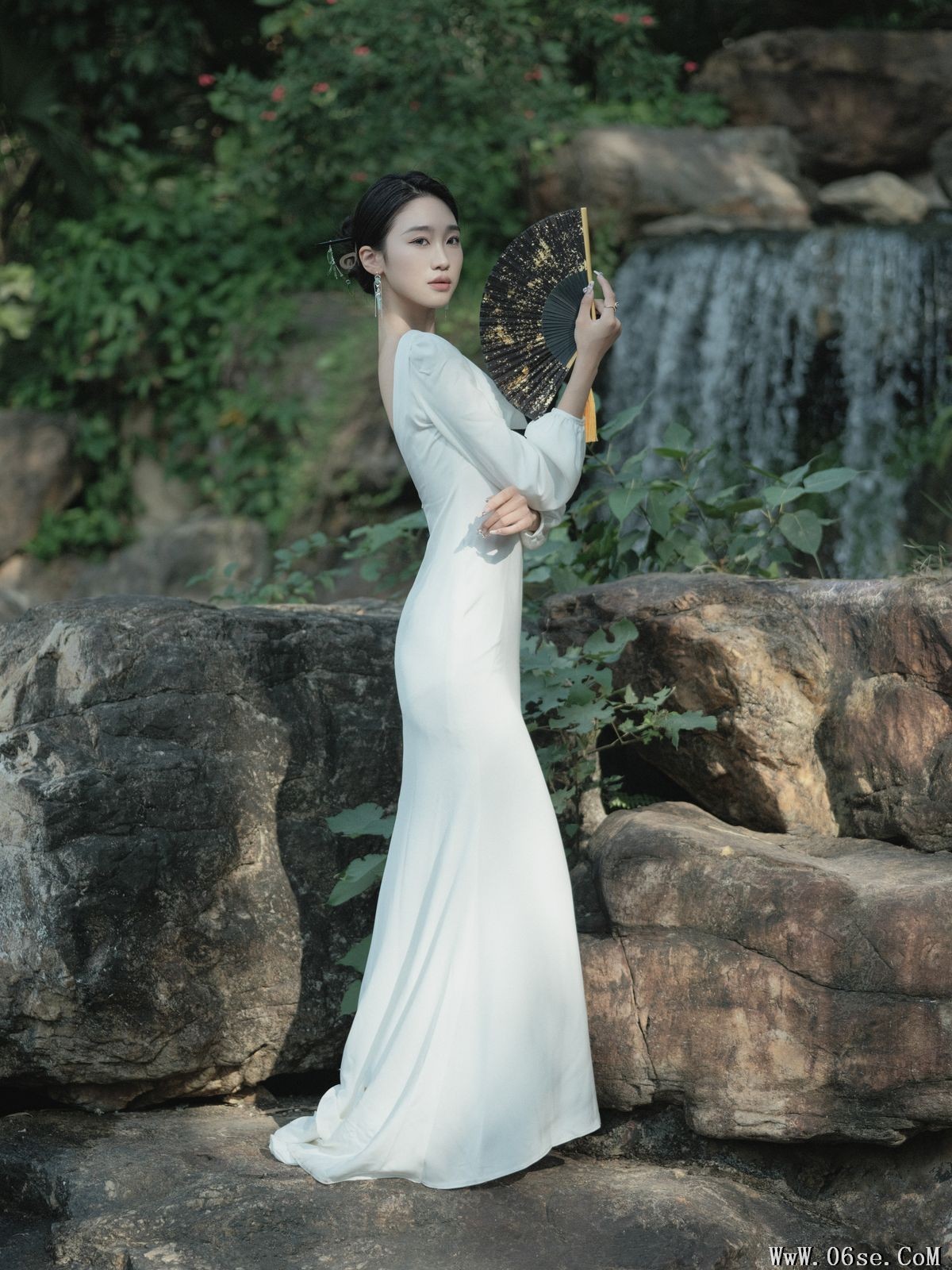 图片[25]-YiTuYu艺图语 Vol.3251 Likeu[47P]-六色网