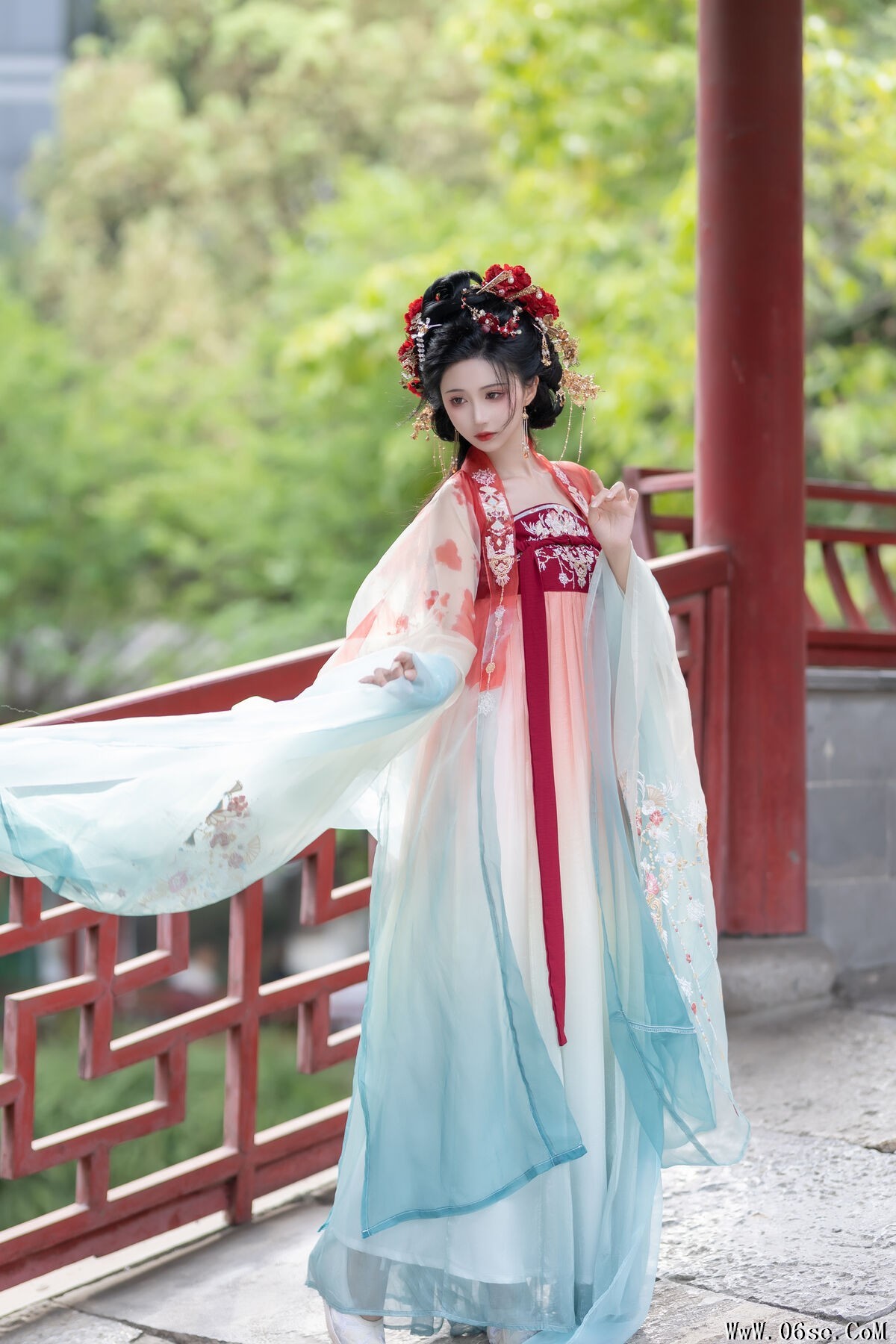 图片[14]-YiTuYu艺图语 Vol.7208 Qi Luo Sheng De Xiao Su Su[28P]-六色网
