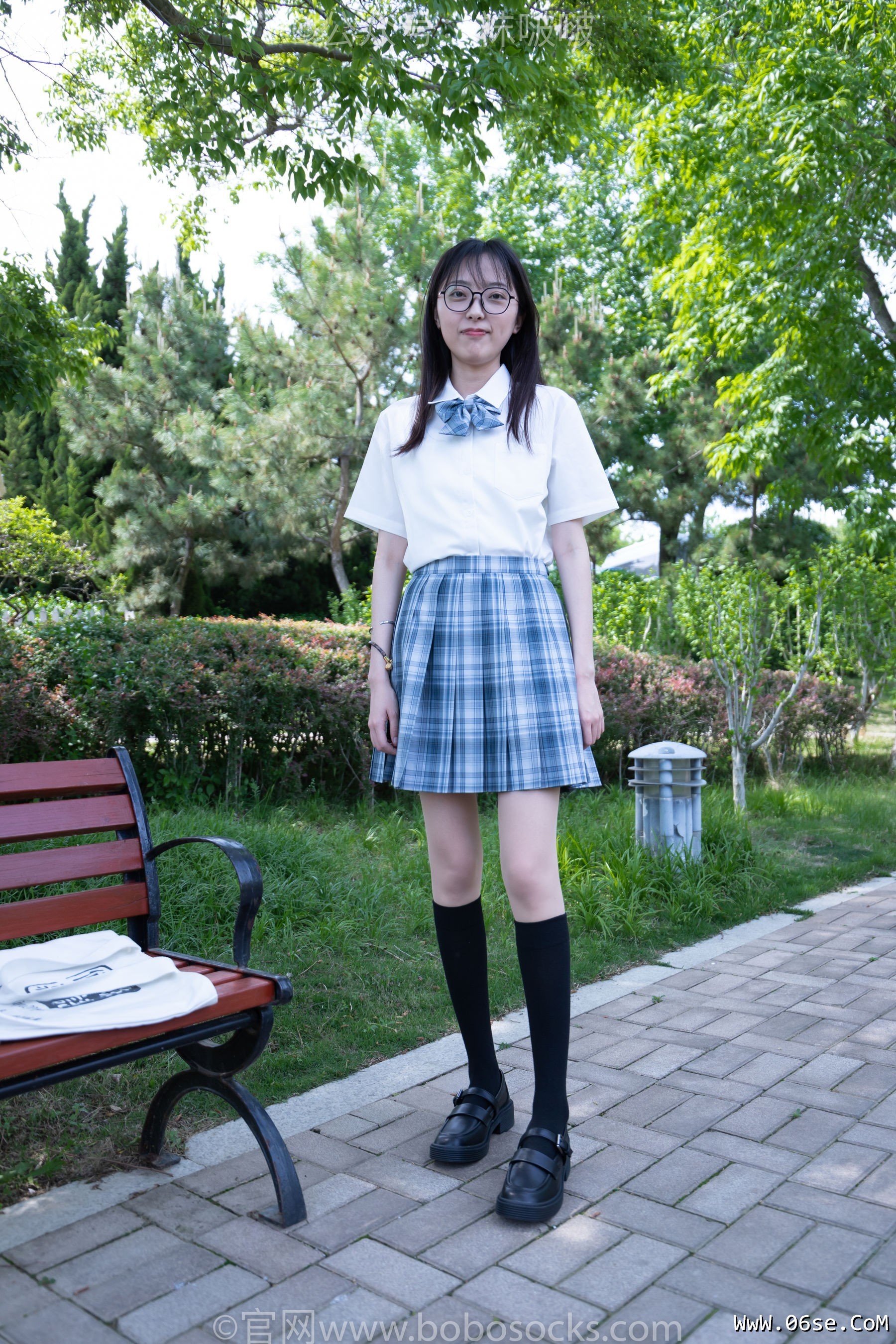 图片[2]-BoBoSocks袜啵啵 No.007 稚予-JK制服、皮鞋、黑色中筒棉袜、肉丝[143P]-六色网