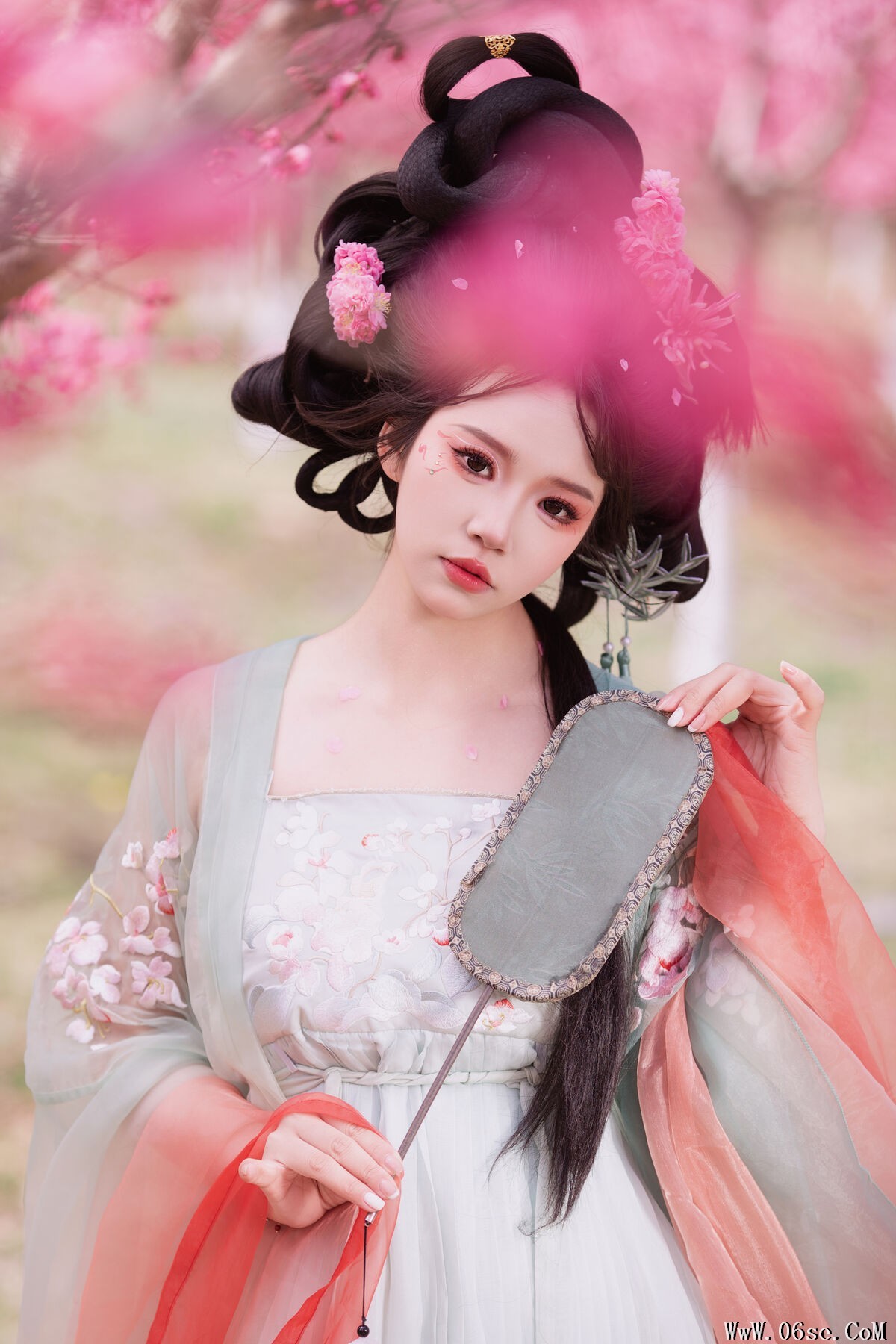 图片[17]-YiTuYu艺图语 Vol.6833 Huan Huan[23P]-六色网