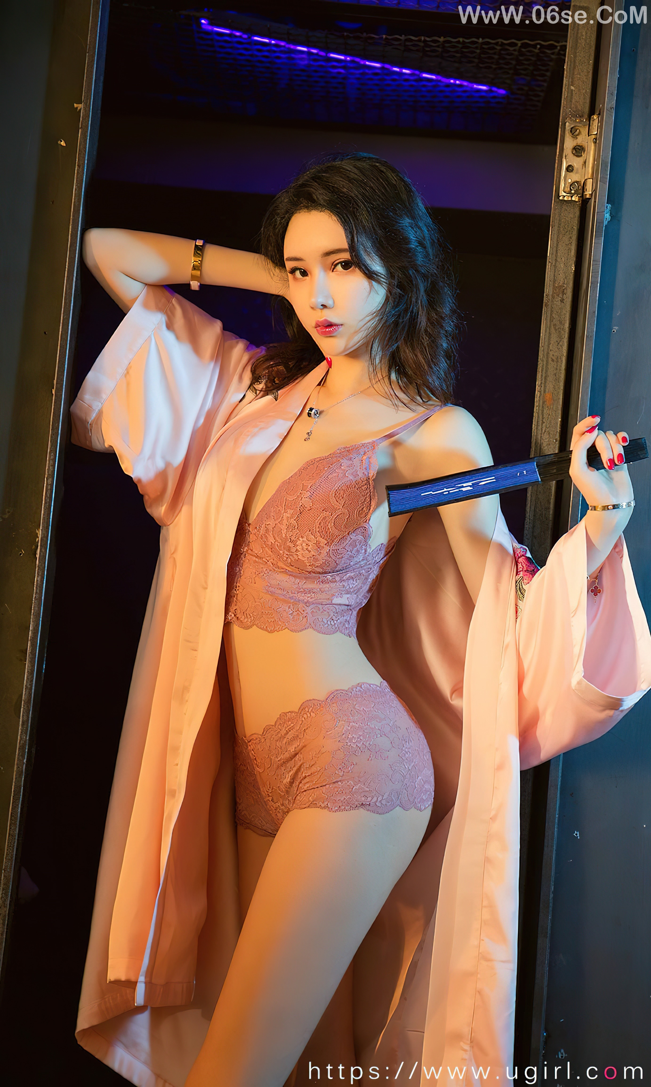 图片[18]-UGIRLS – Ai You Wu App No.2521 Irene – Meng Qi Qi (萌琪琪)-六色网