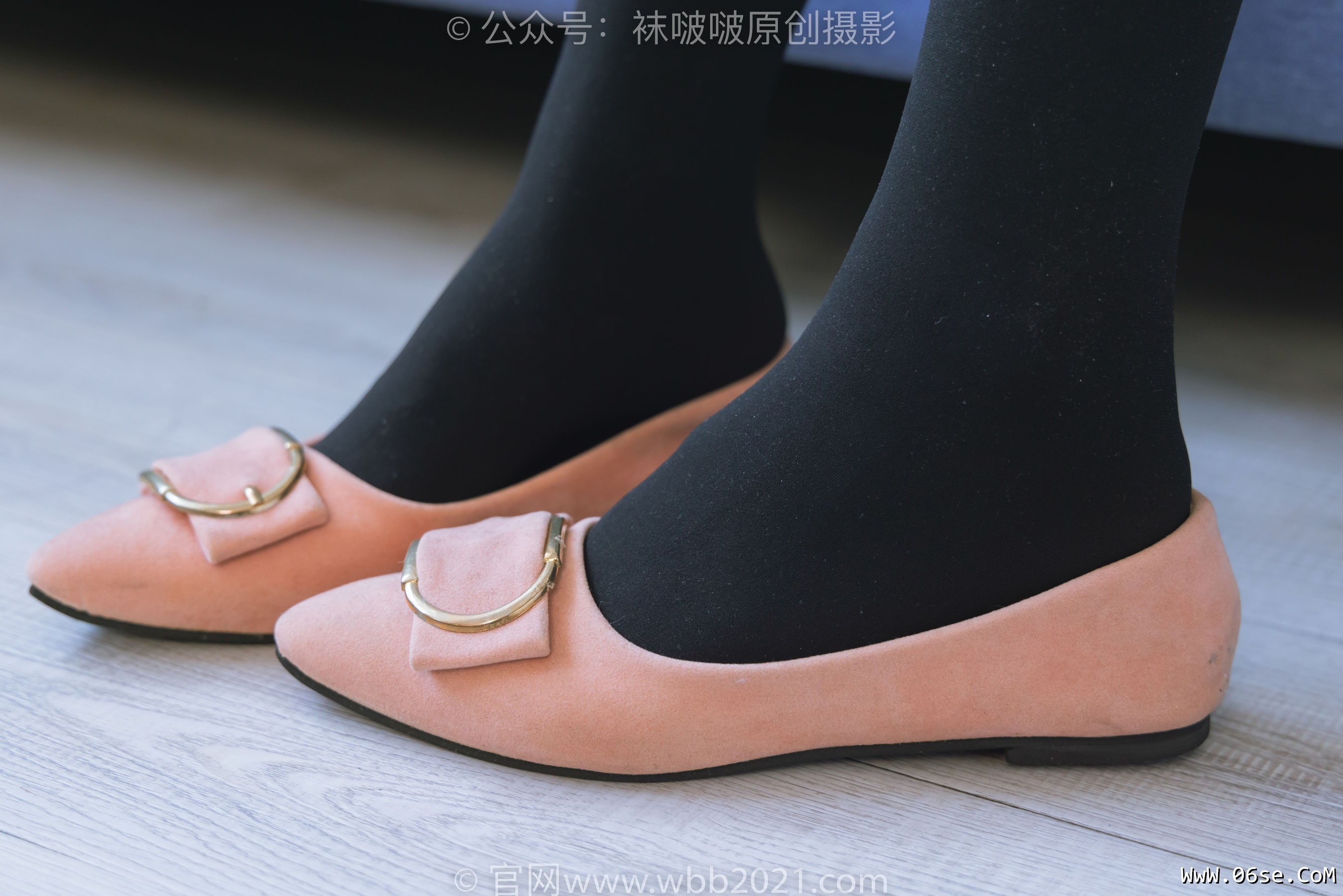 图片[50]-BoBoSocks袜啵啵 No.315 小沫 -平底鞋、厚黑丝、模特穿鞋及丝袜踩玩偶小熊剧情[140P]-六色网