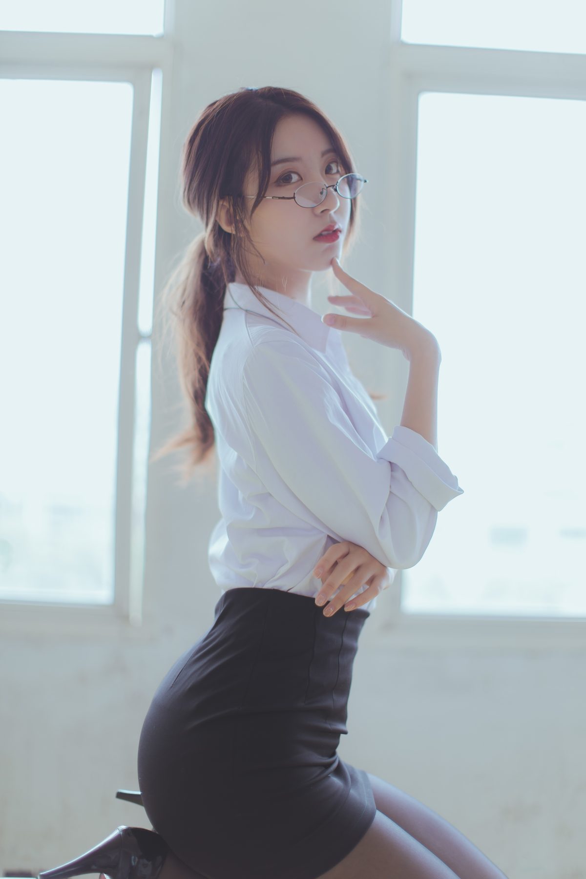 图片[22]-YiTuYu艺图语 Vol.5961 Hei Chuan[27P]-六色网