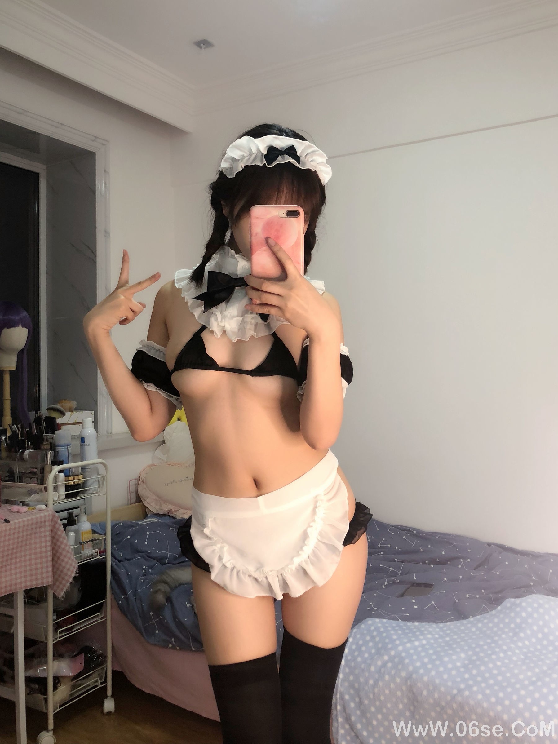 动漫博主雯妹 自拍本女仆[24P]-六色网