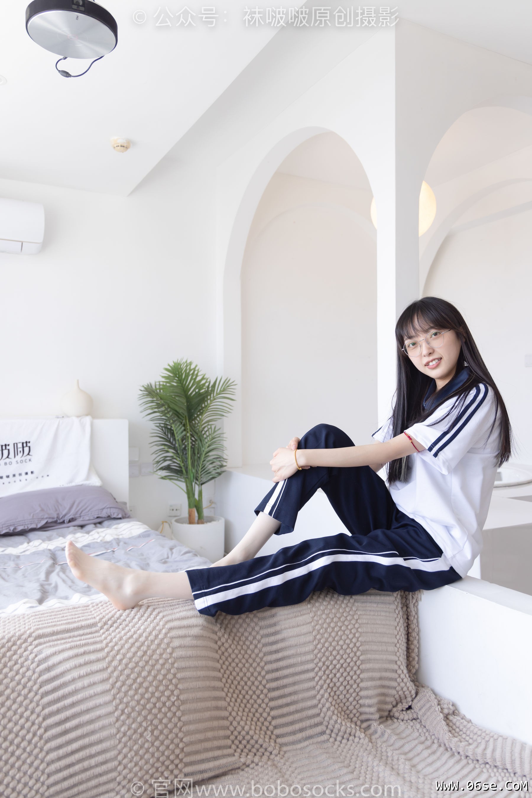 图片[12]-BoBoSocks袜啵啵 No.207 稚予 -aj板鞋、白棉袜、油亮白丝、校服裤里丝[140P]-六色网