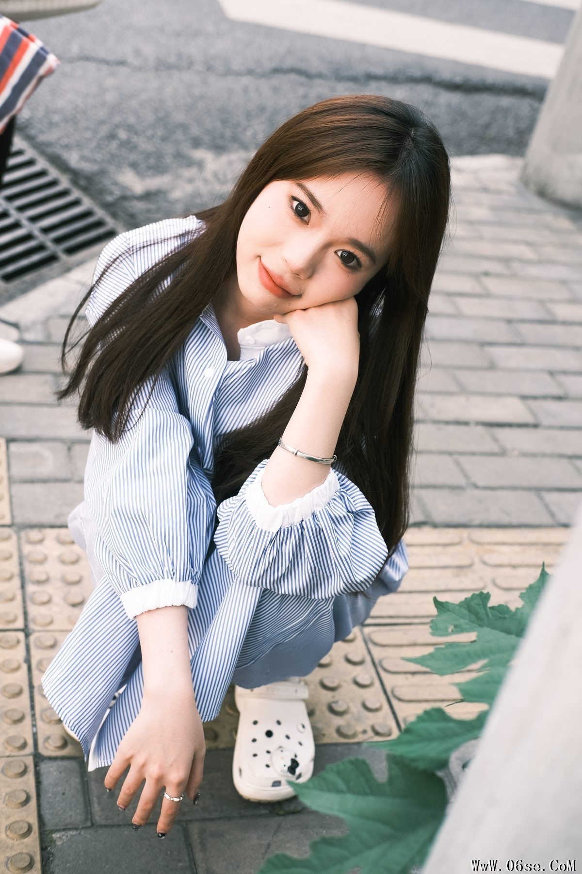 图片[18]-YiTuYu艺图语 Vol.4414 E Bi Xiong[25P]-六色网