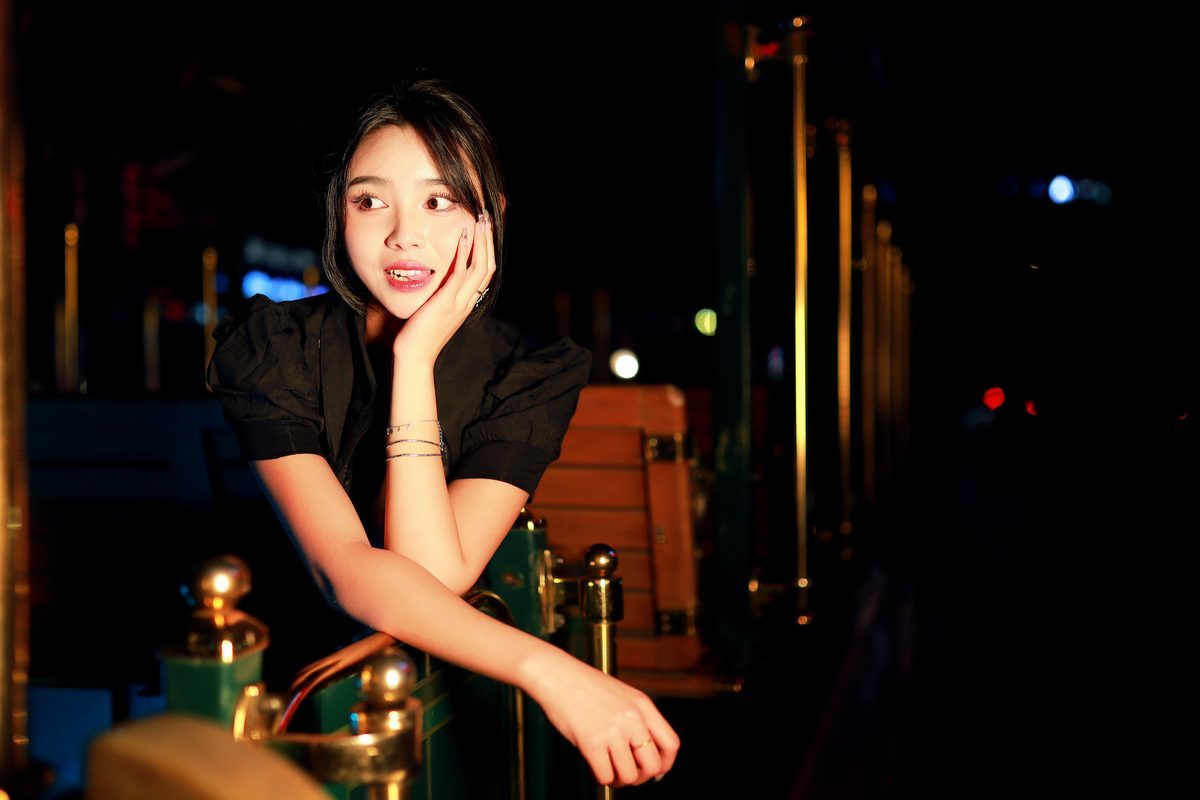 图片[7]-YiTuYu艺图语 Vol.5339 Jiu Yue[24P]-六色网